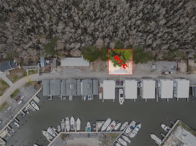 962 MARINA Boulevard