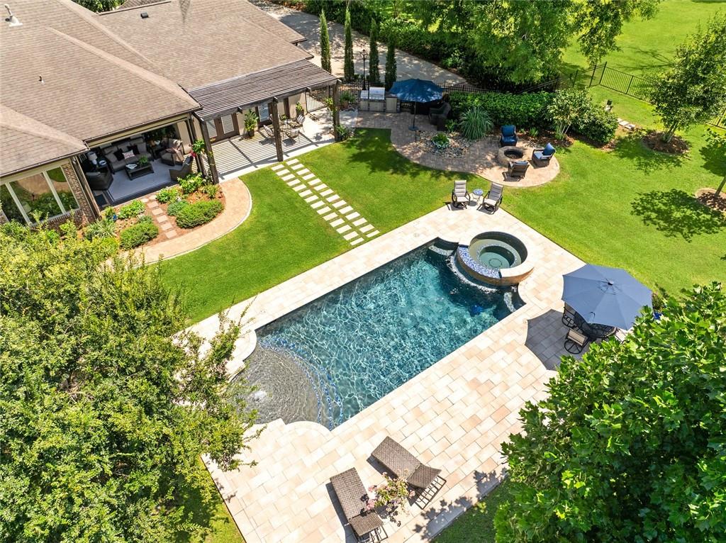 600 NORTHWOODS Drive