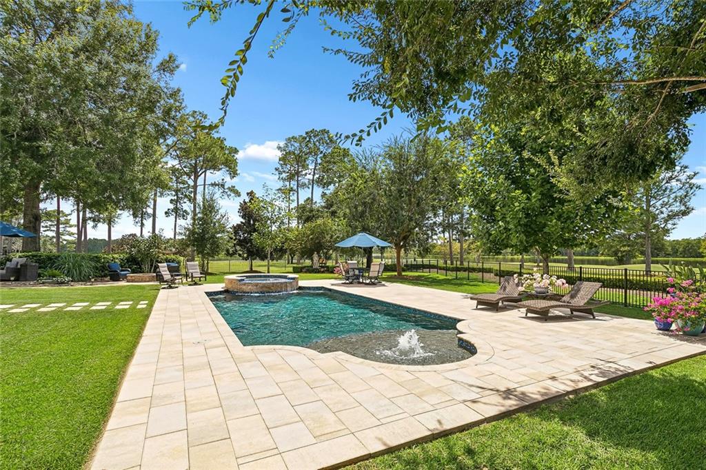 600 NORTHWOODS Drive