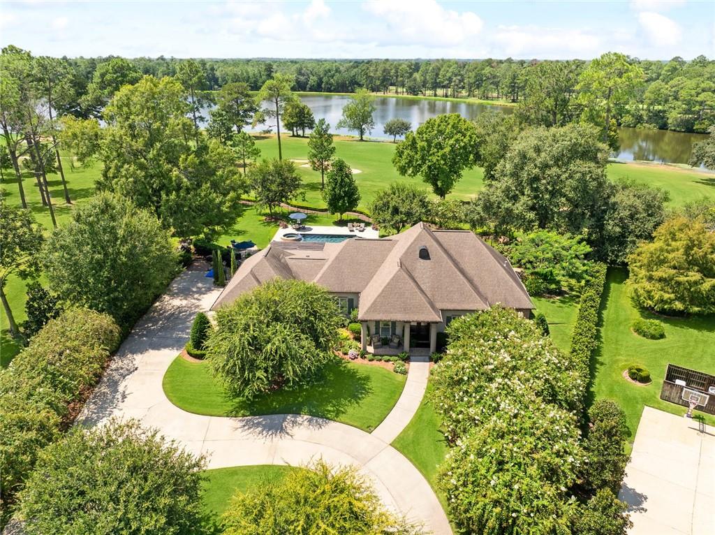 600 NORTHWOODS Drive
