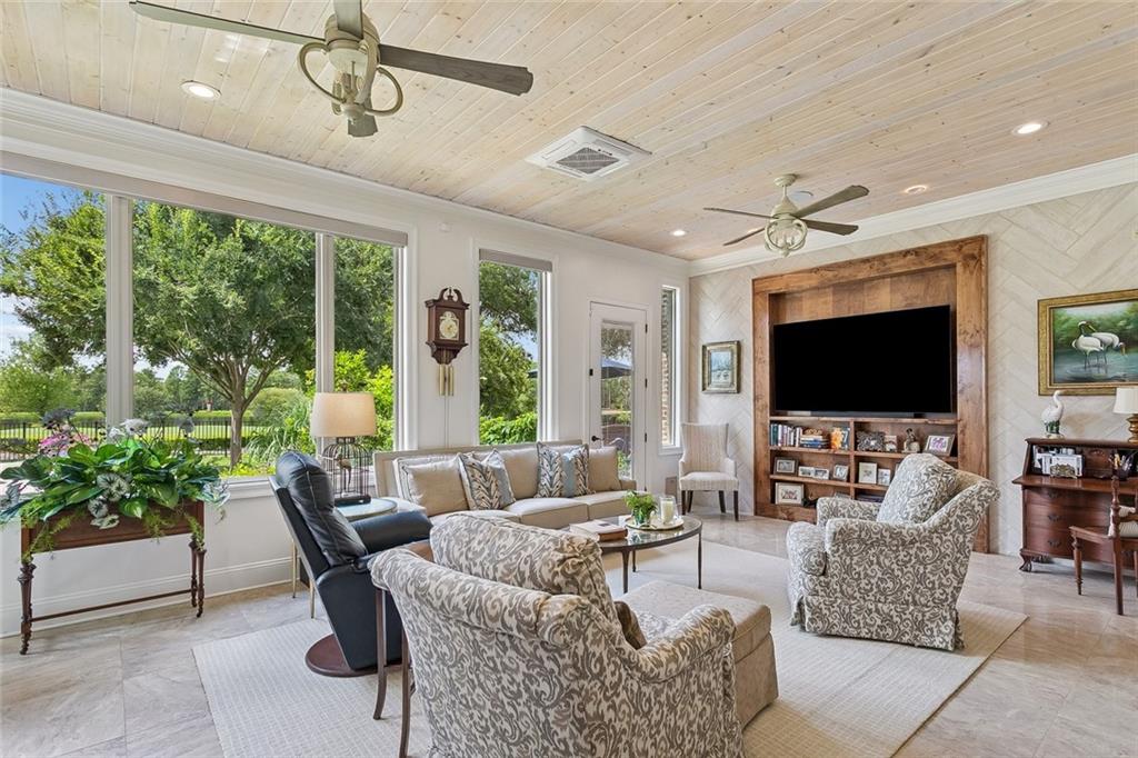 600 NORTHWOODS Drive