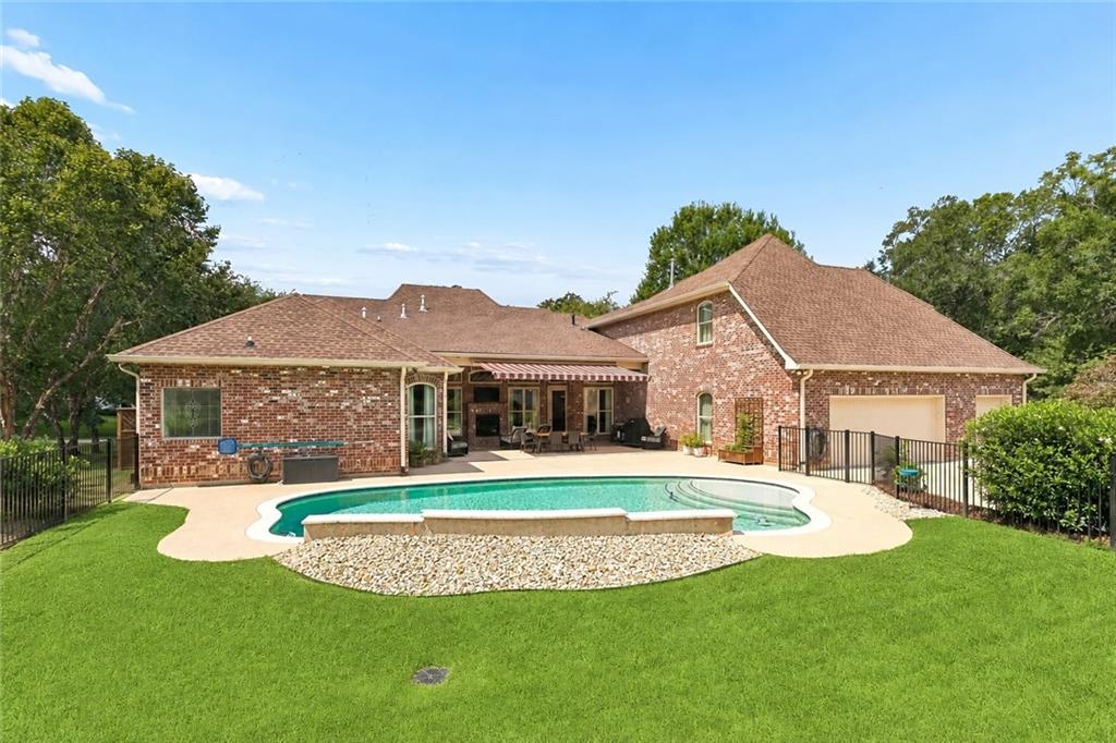 475 TRAILHEAD Drive