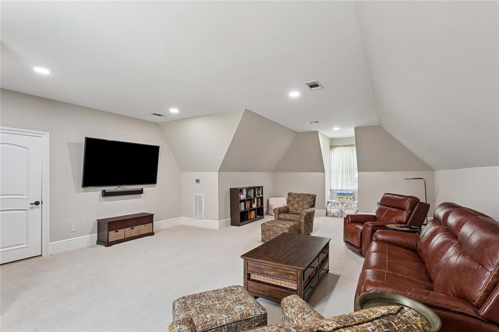 475 TRAILHEAD Drive