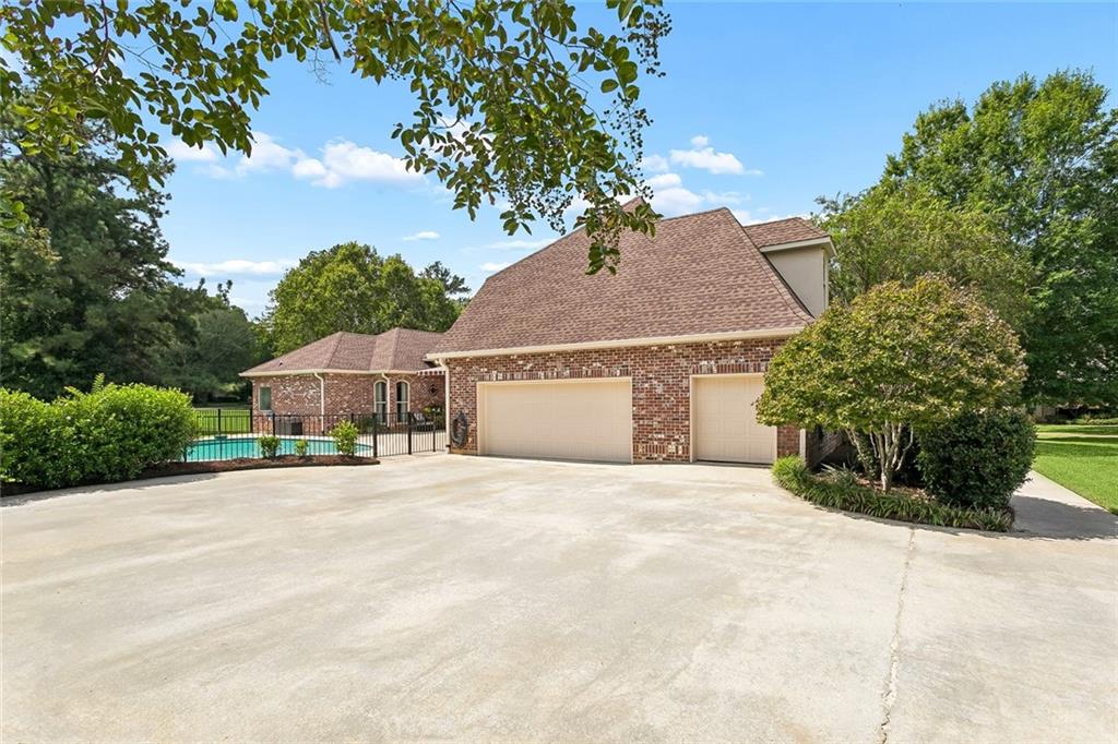 475 TRAILHEAD Drive