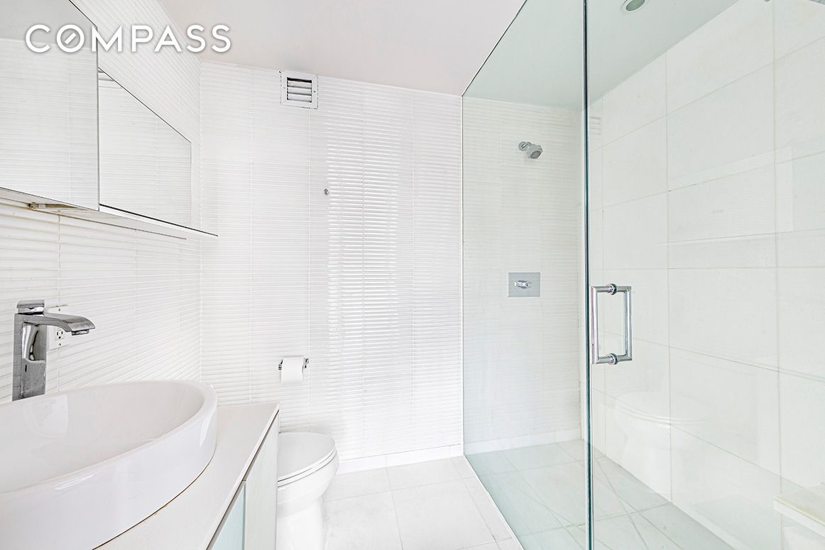 425 E 13th St, Unit 7C