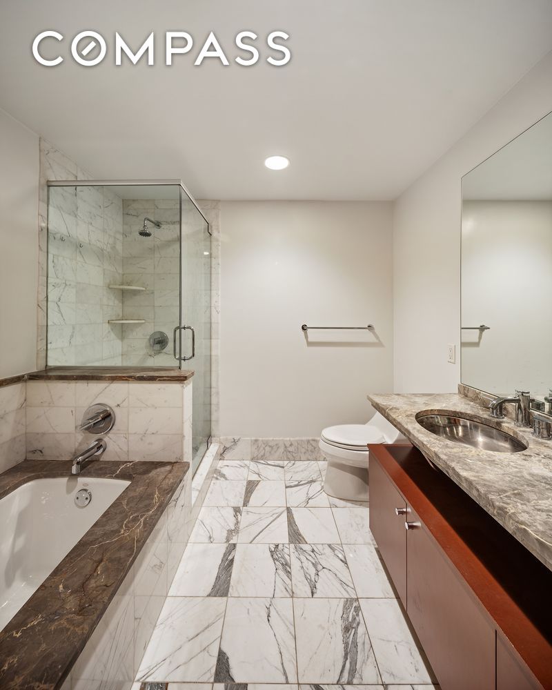 440 Kent Avenue 22C
