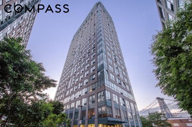 440 Kent Avenue 22C
