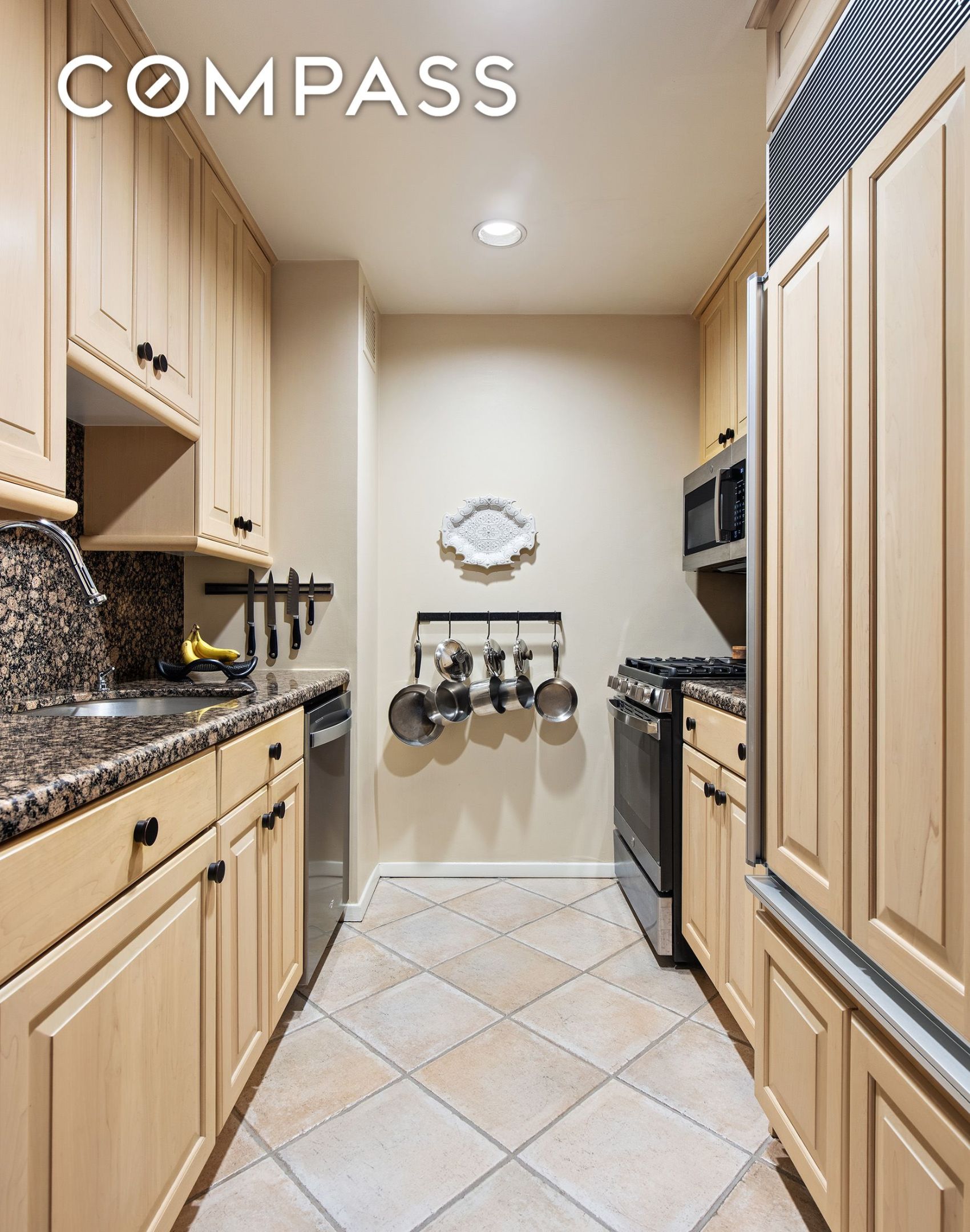 250 Mercer Street B1502