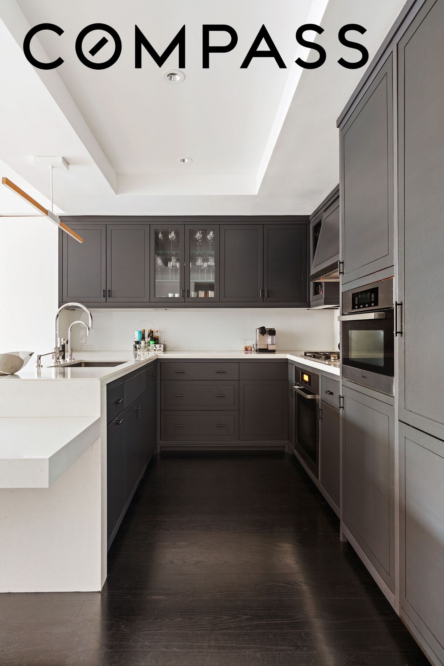 21 E 61st Street 8C