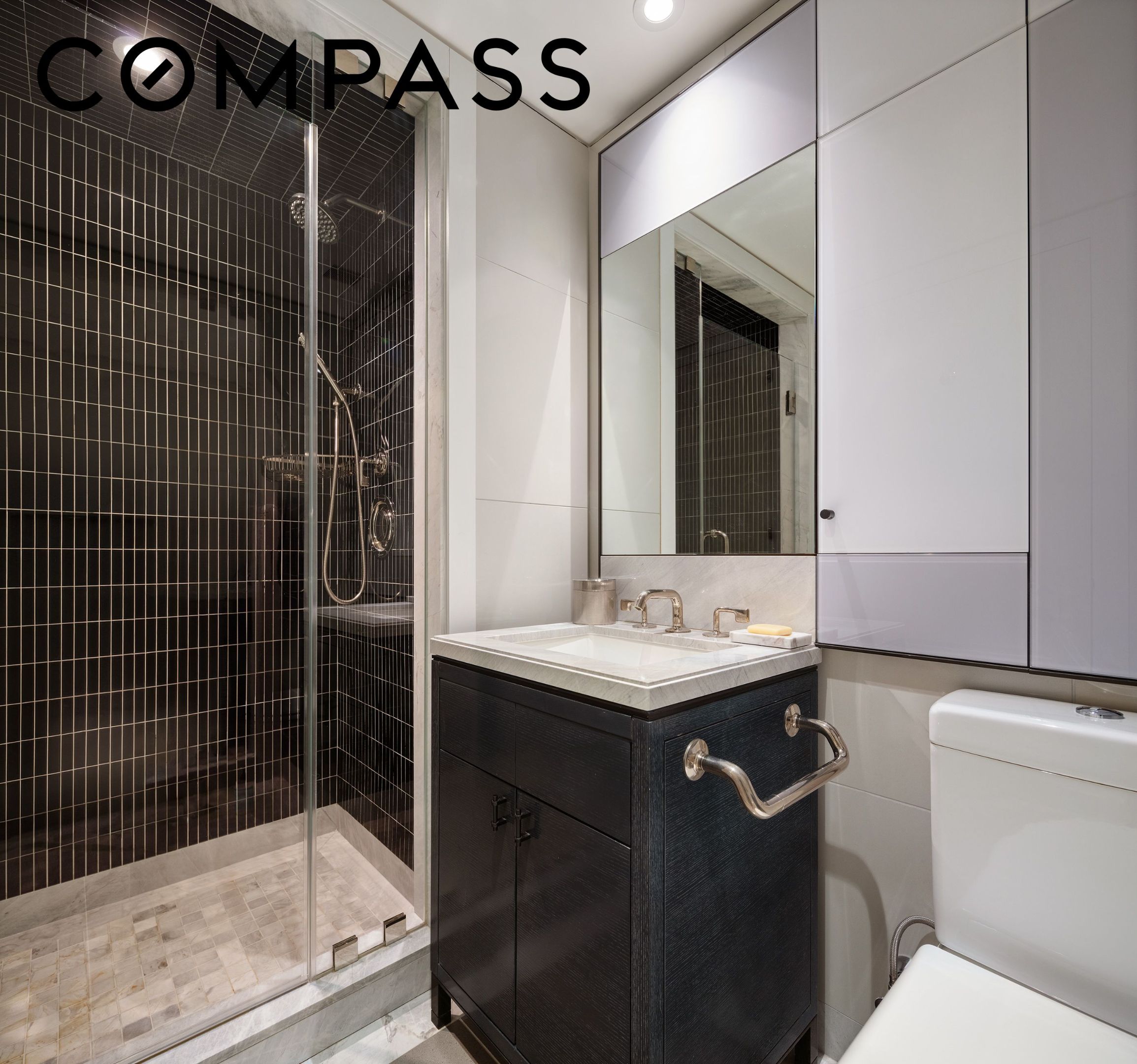 21 E 61st Street 8C
