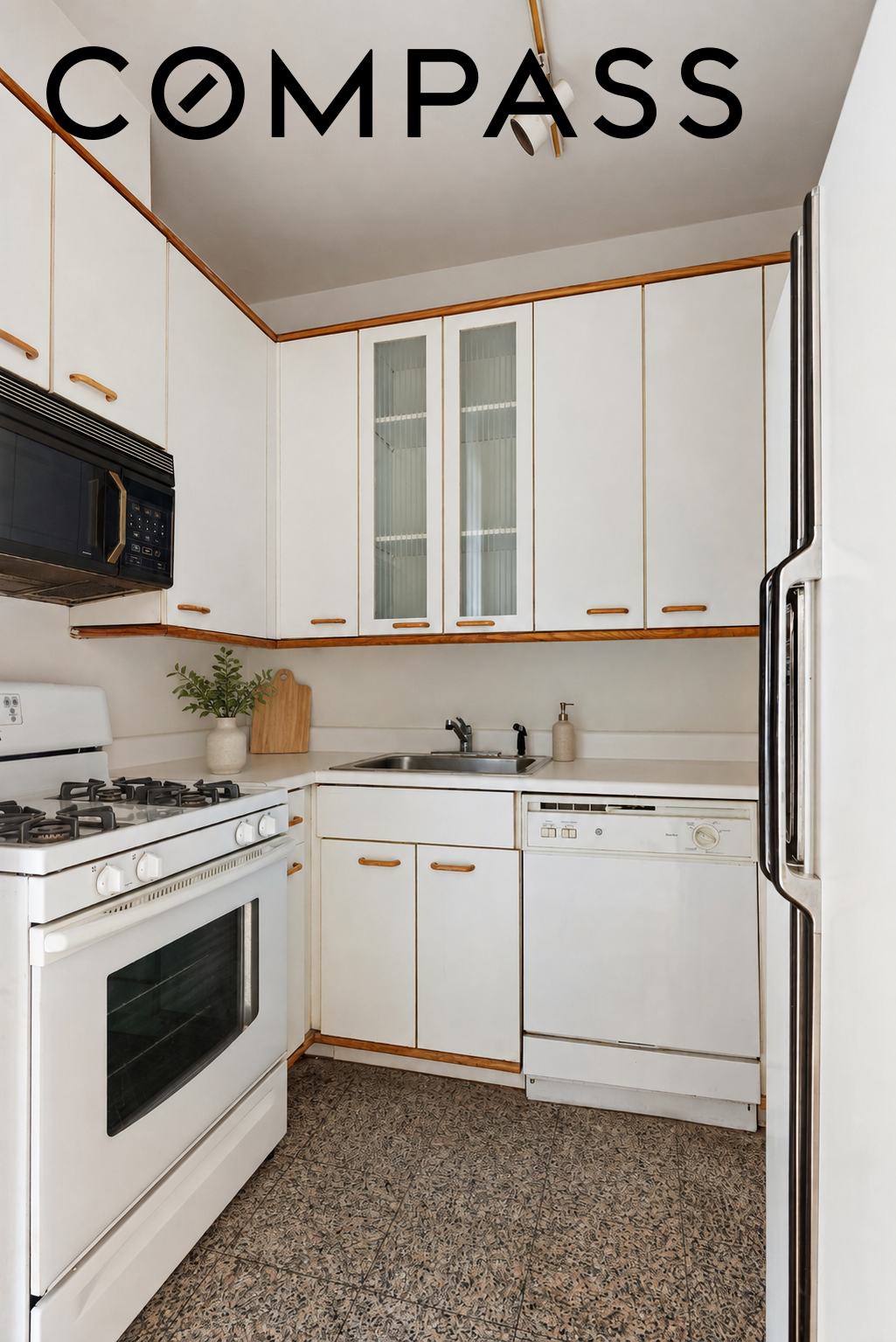 120 E 87th Street R14H