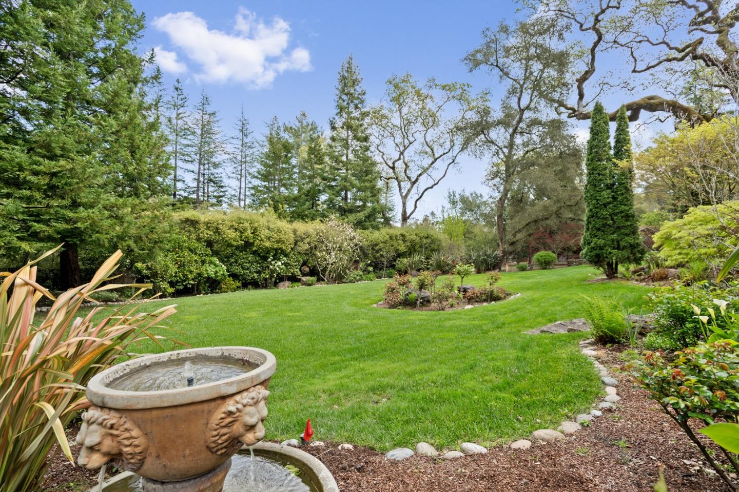 1477 Portola RD