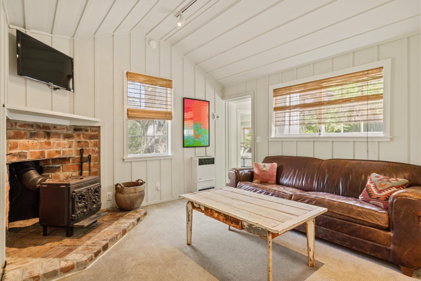 1477 Portola RD