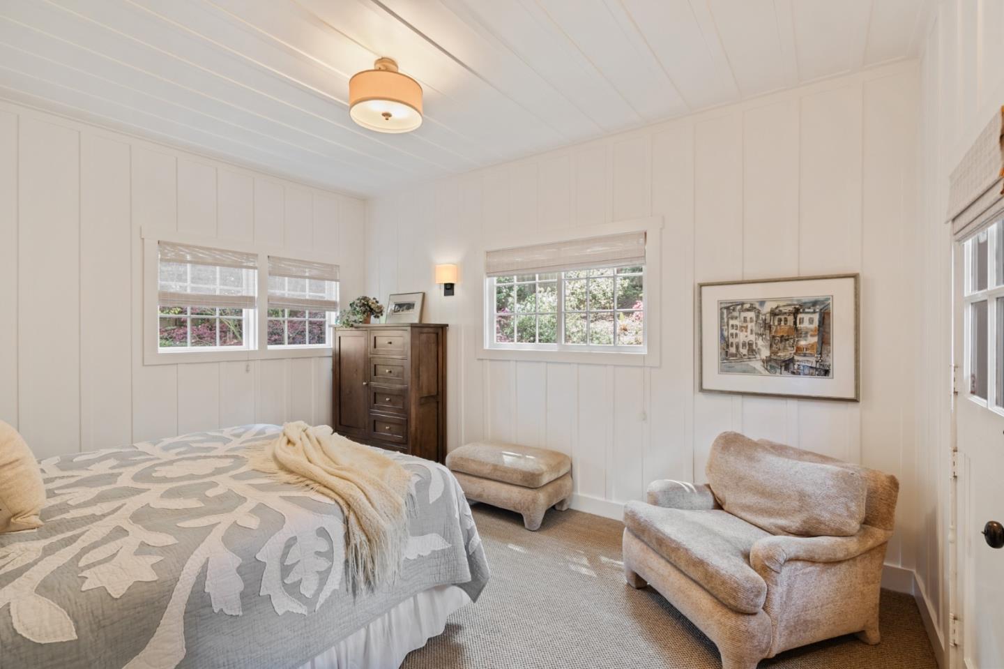 1477 Portola RD