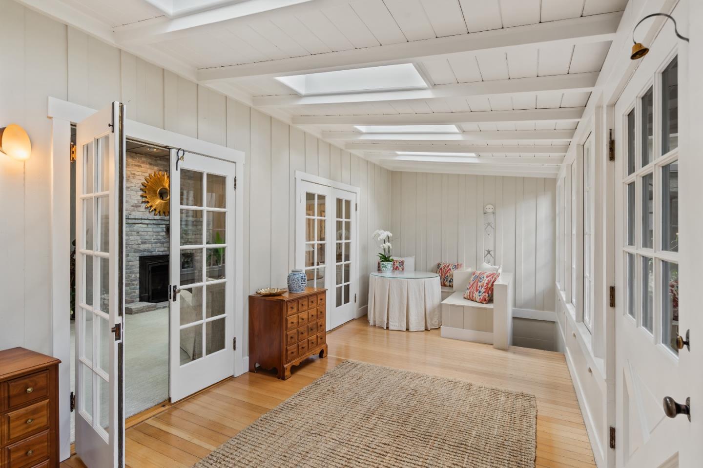 1477 Portola RD