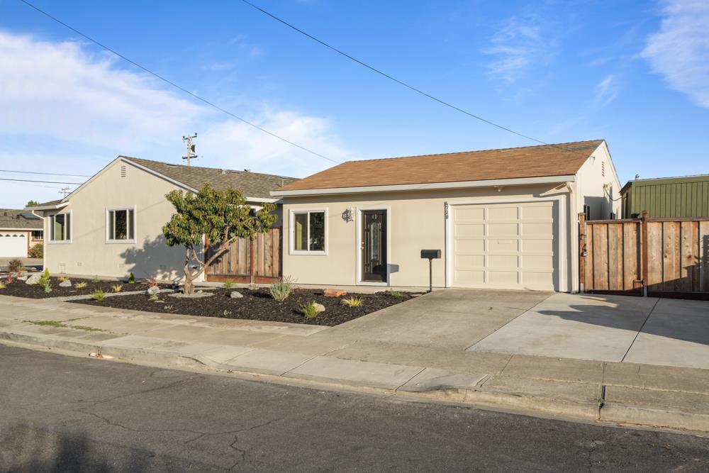 36347 Magellan Drive