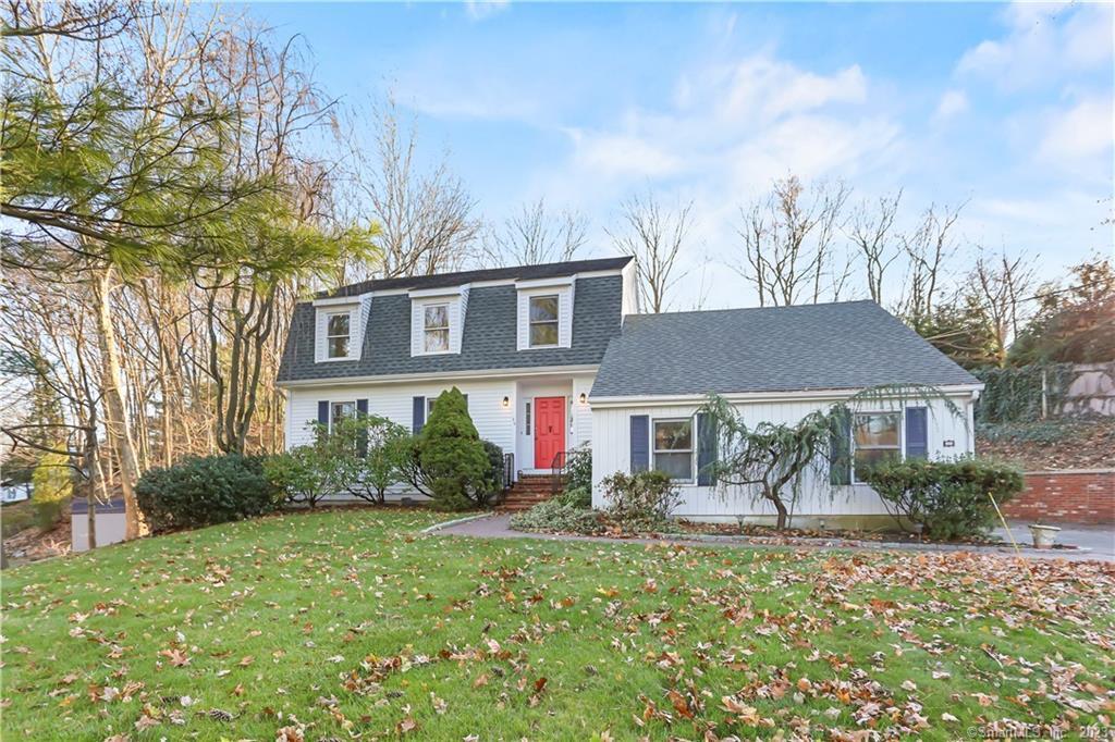 25 Pequot Avenue