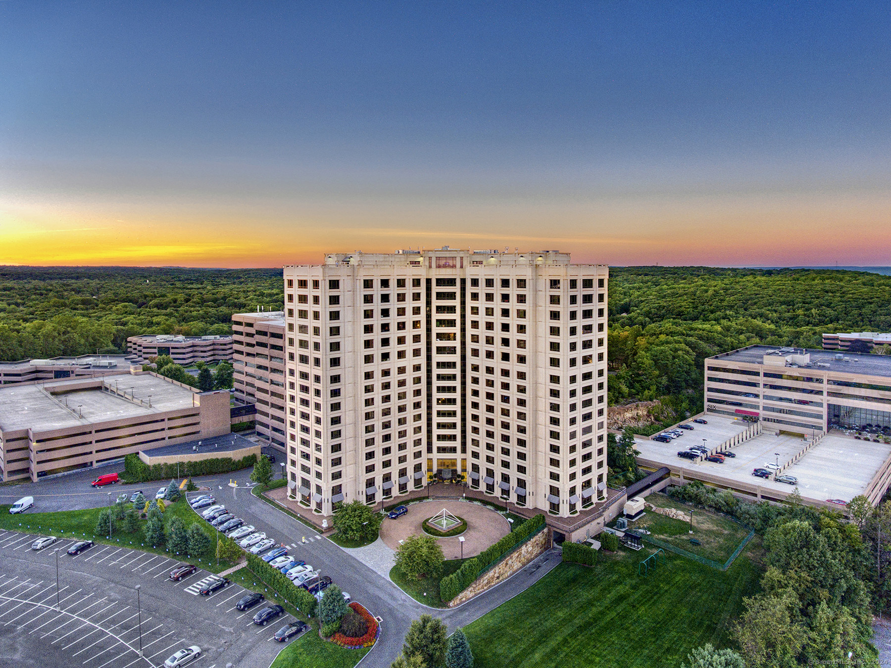 100 Parrott Drive 1404