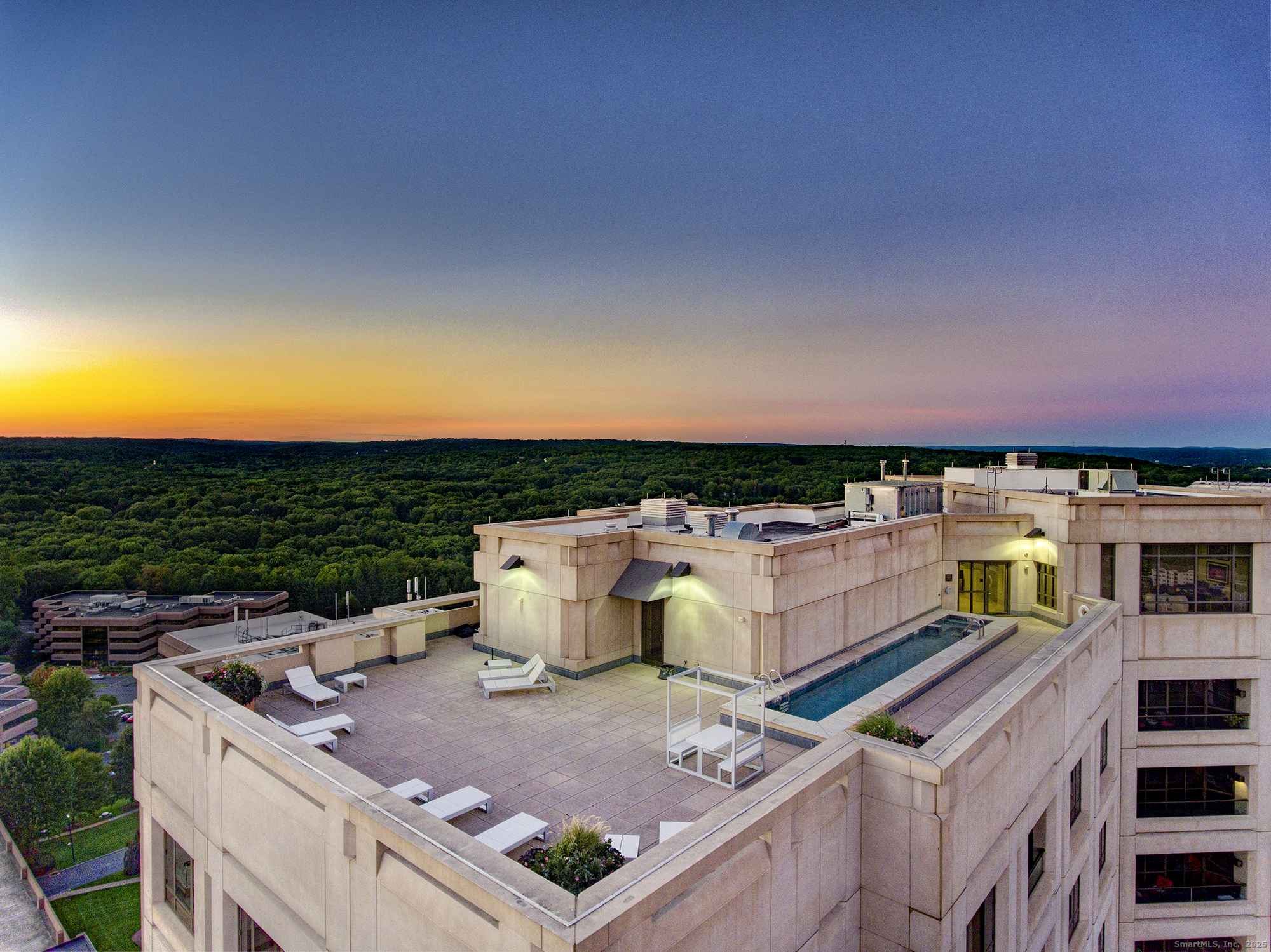 100 Parrott Drive 1402