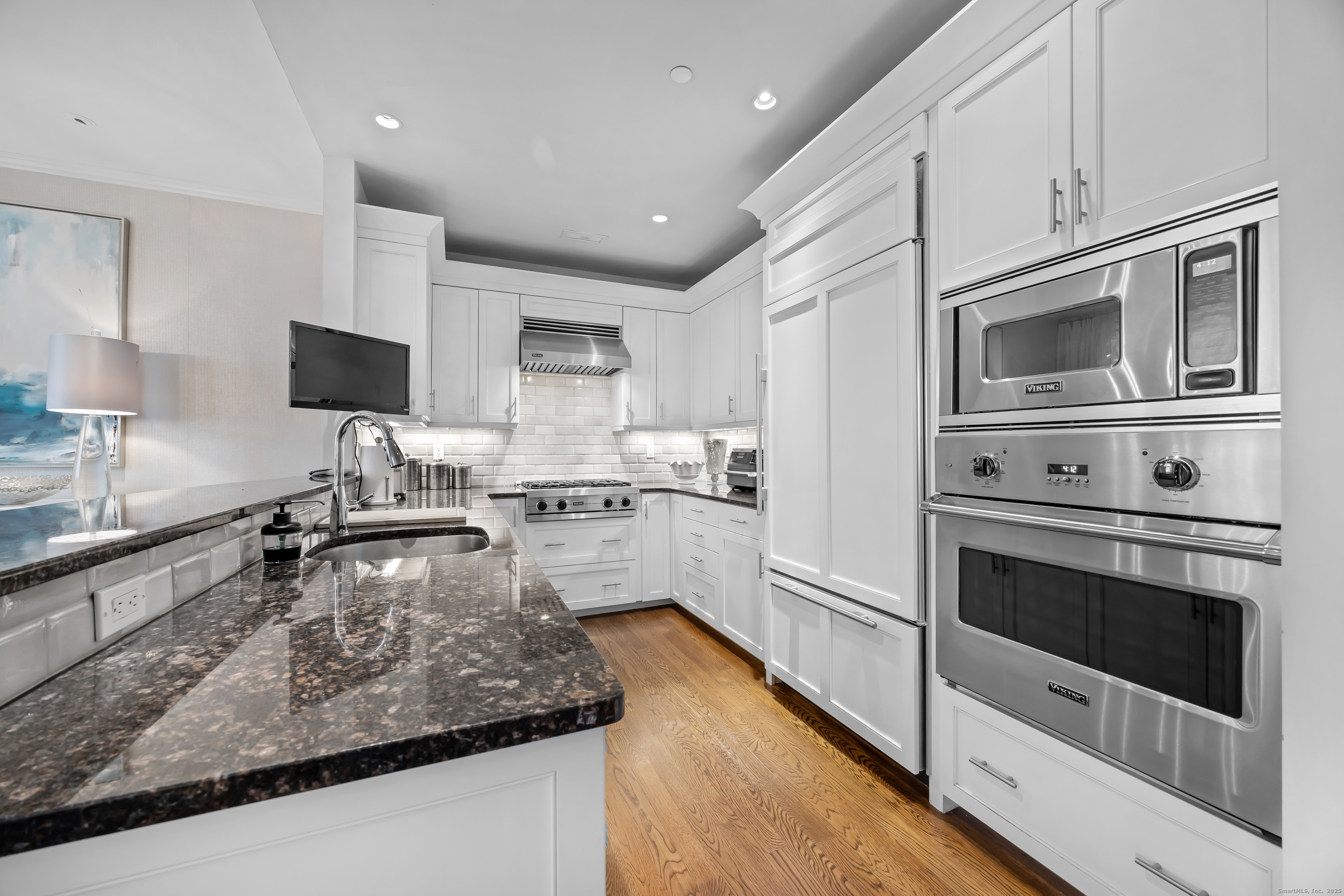 100 Parrott Drive 1402