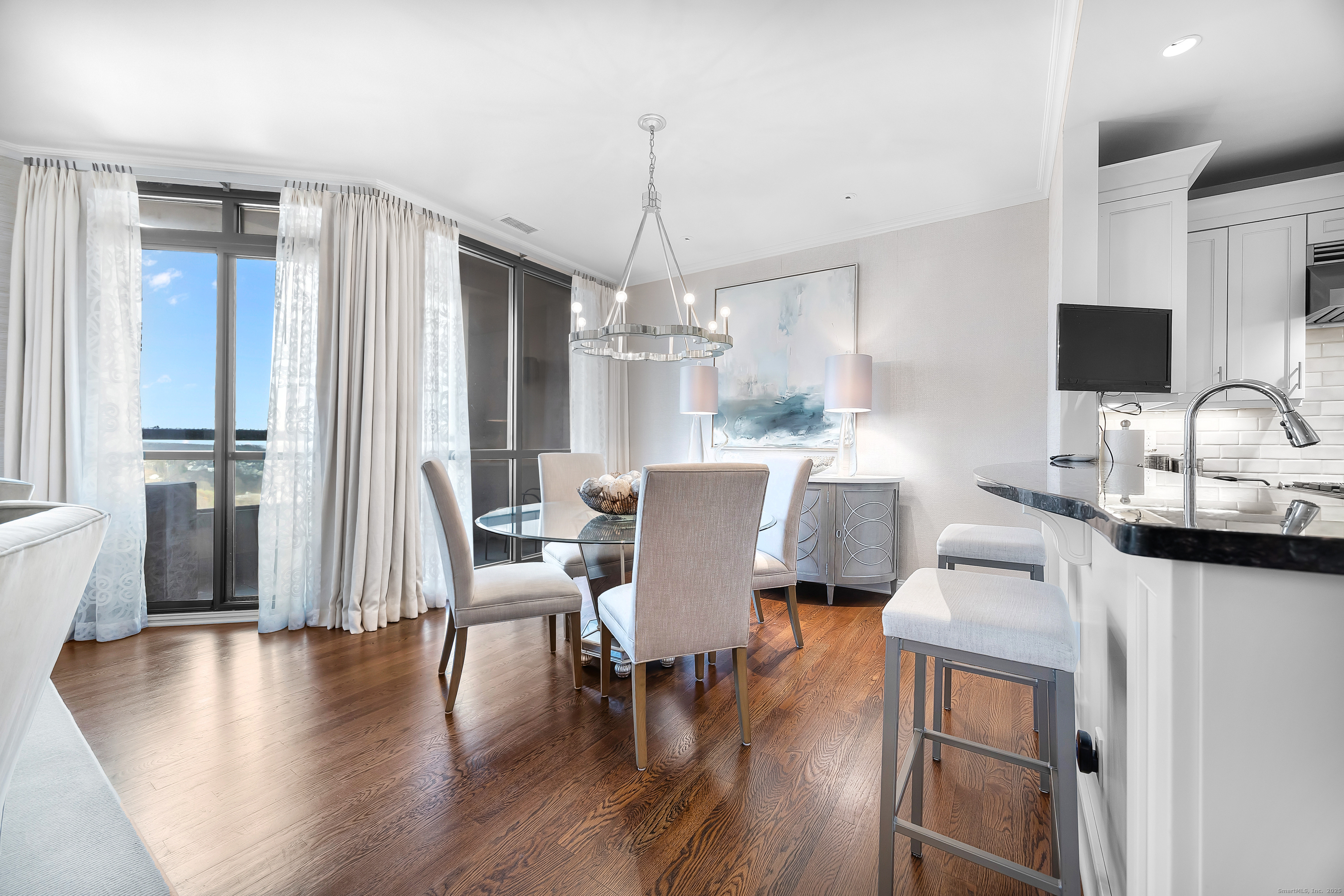 100 Parrott Drive 1402