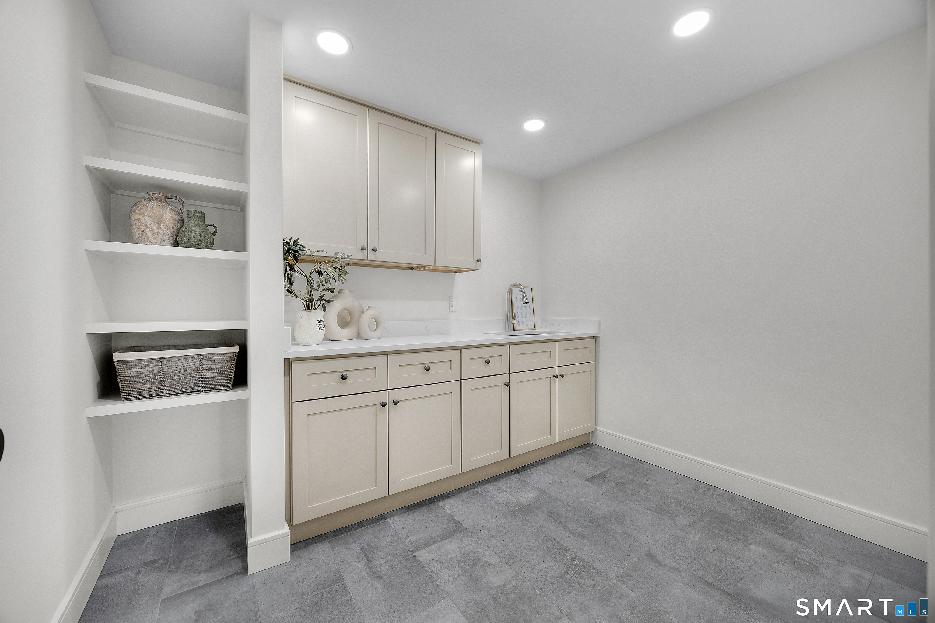 140 Mile Common Road