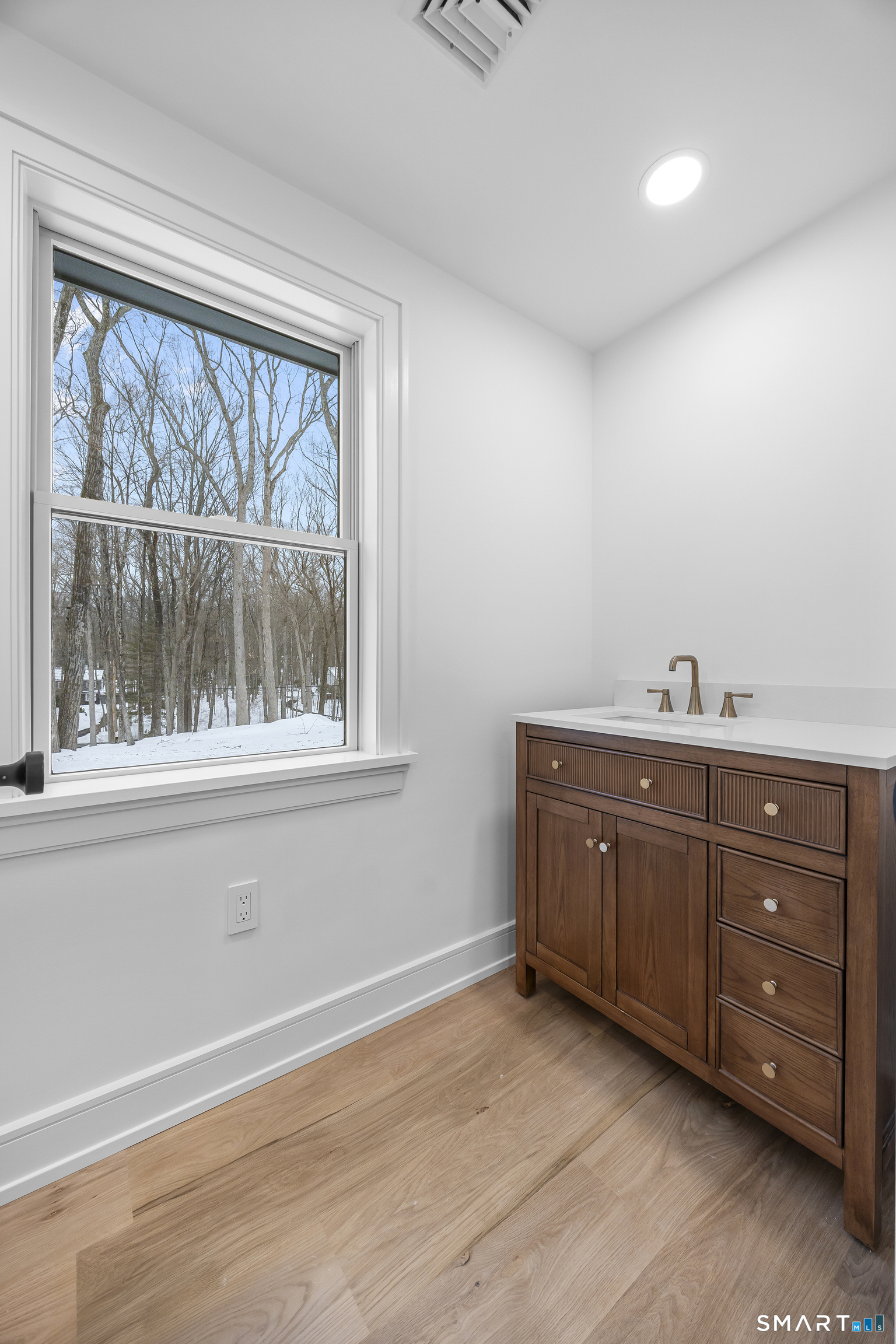 140 Mile Common Road