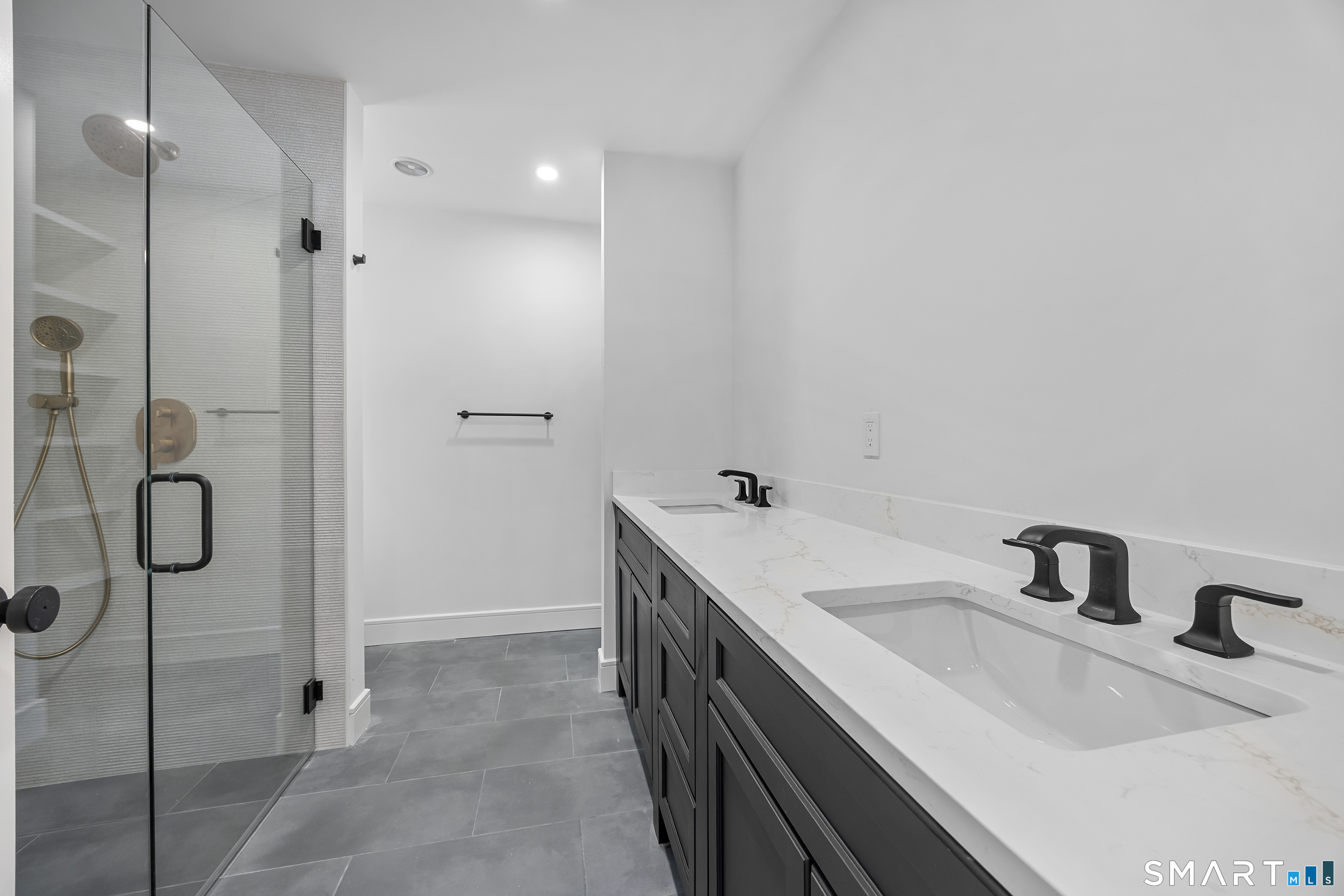 140 Mile Common Road