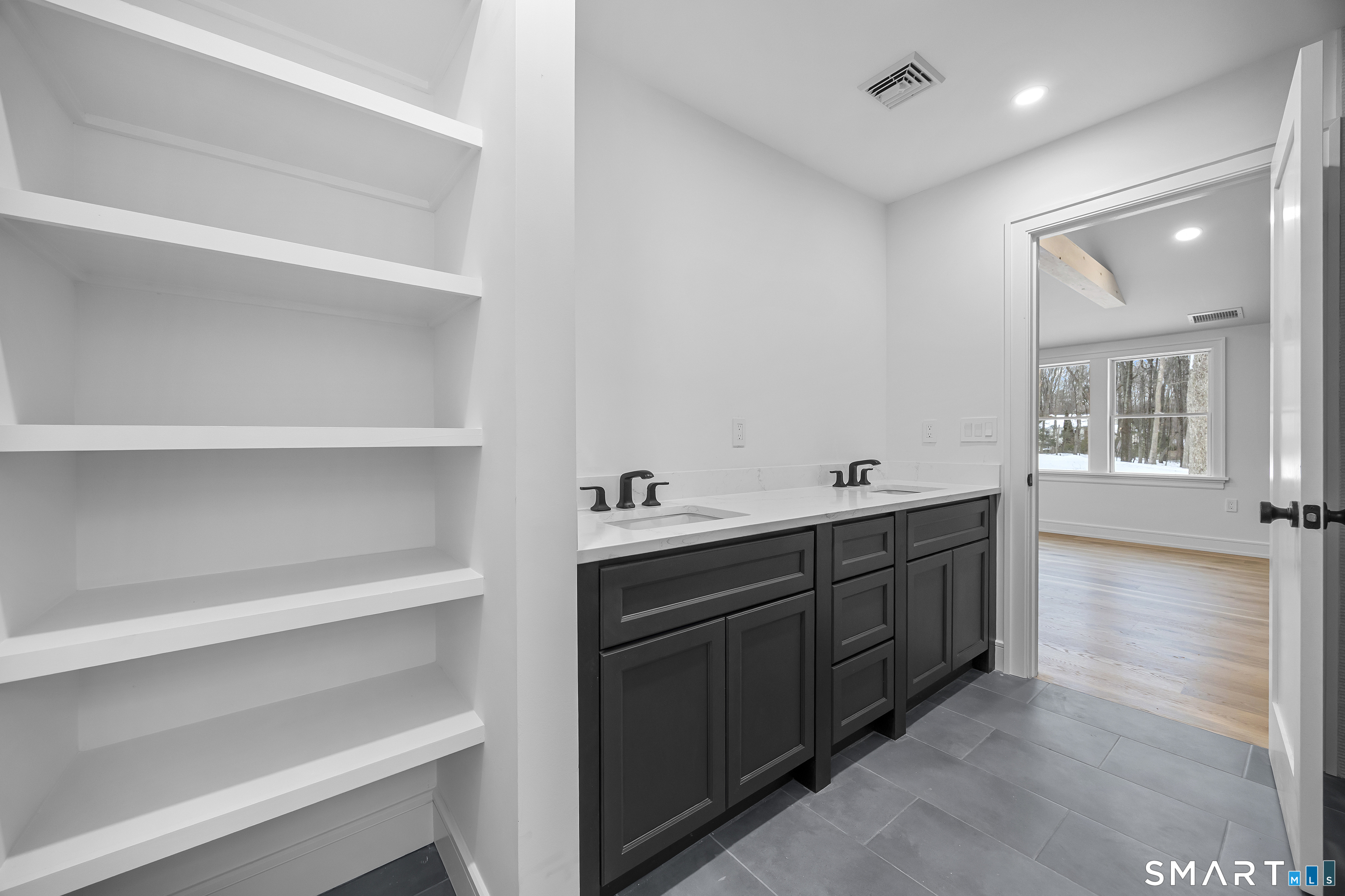 140 Mile Common Road