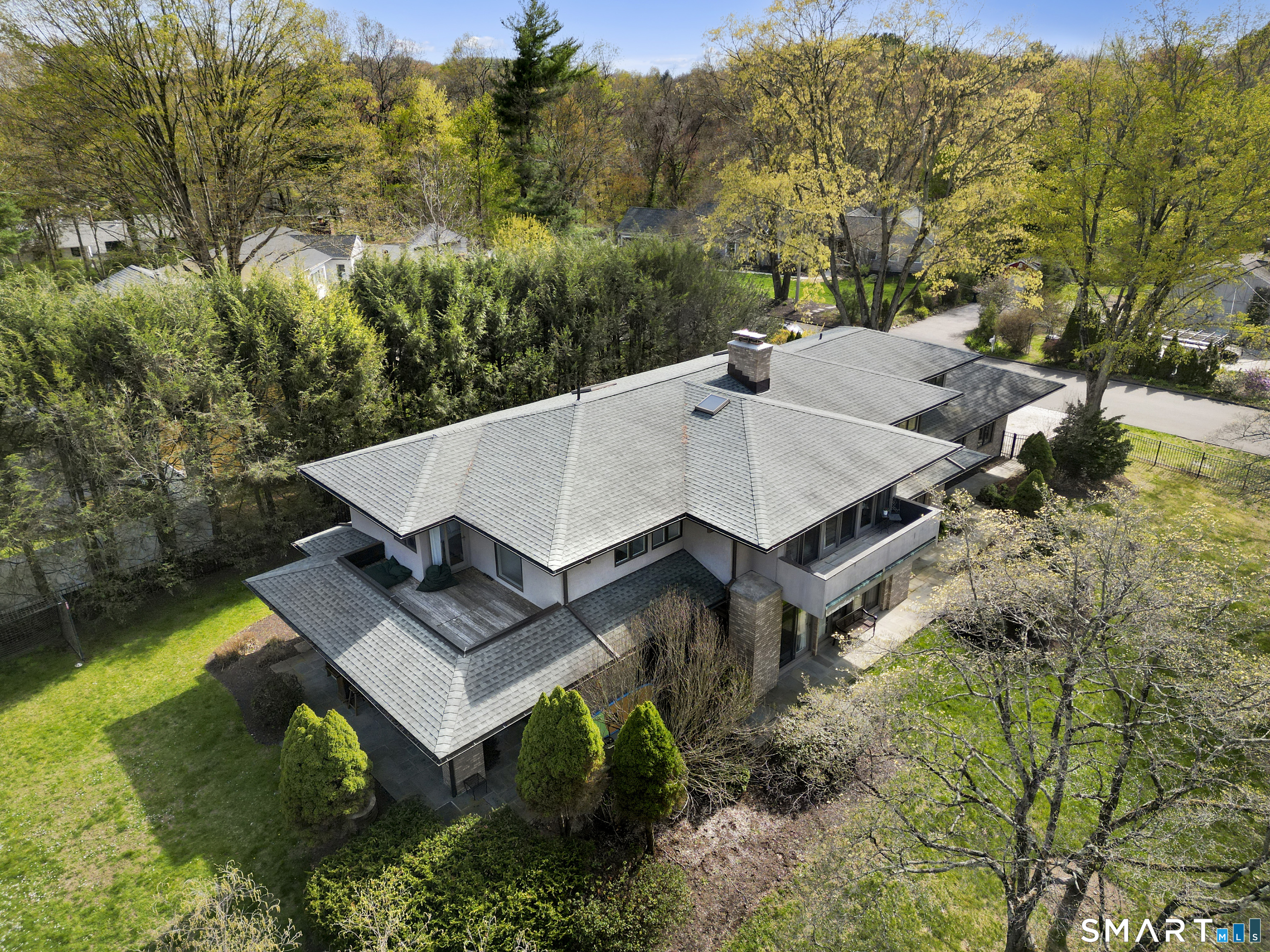 34 Canoe Brook Road