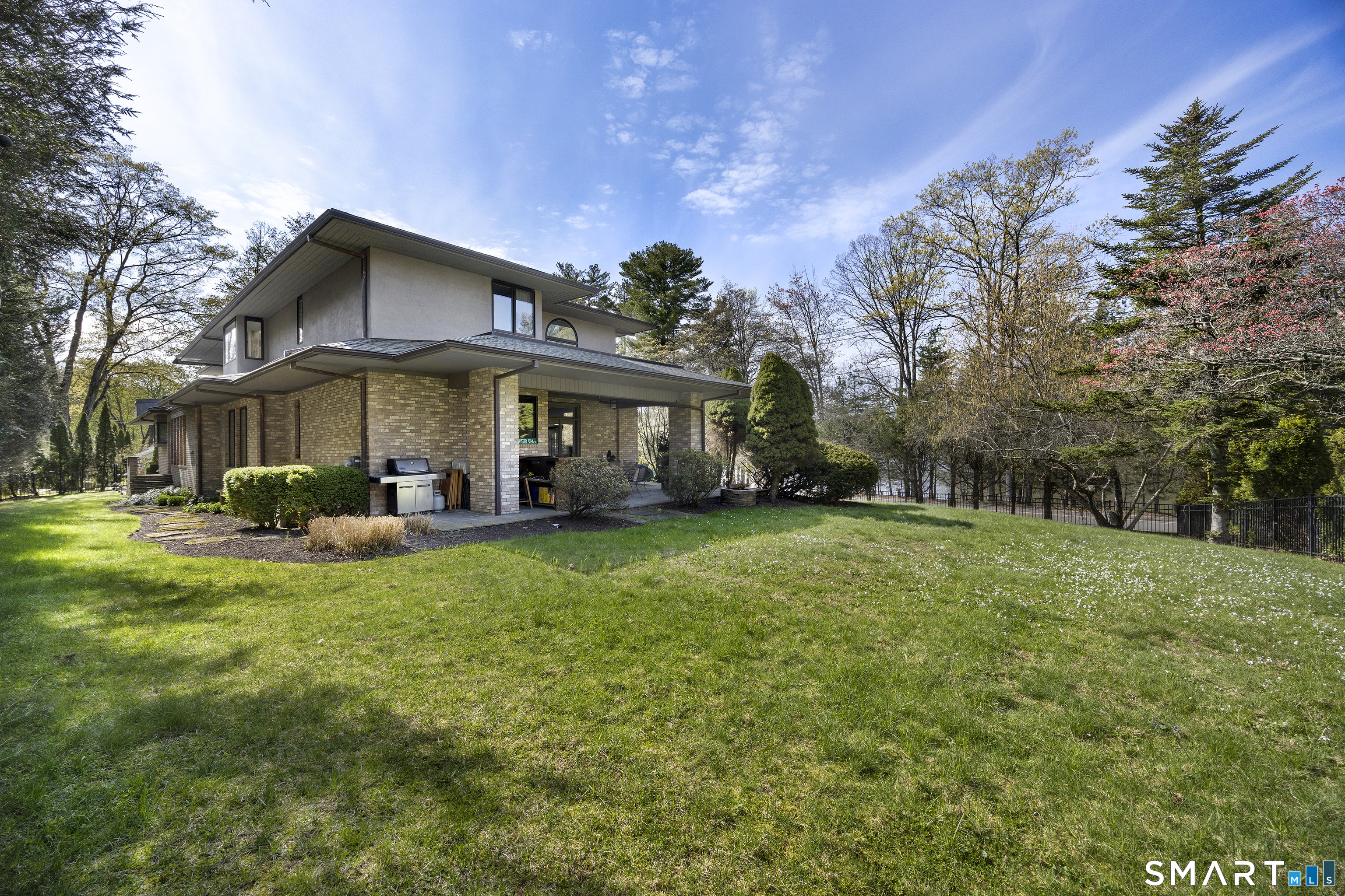 34 Canoe Brook Road