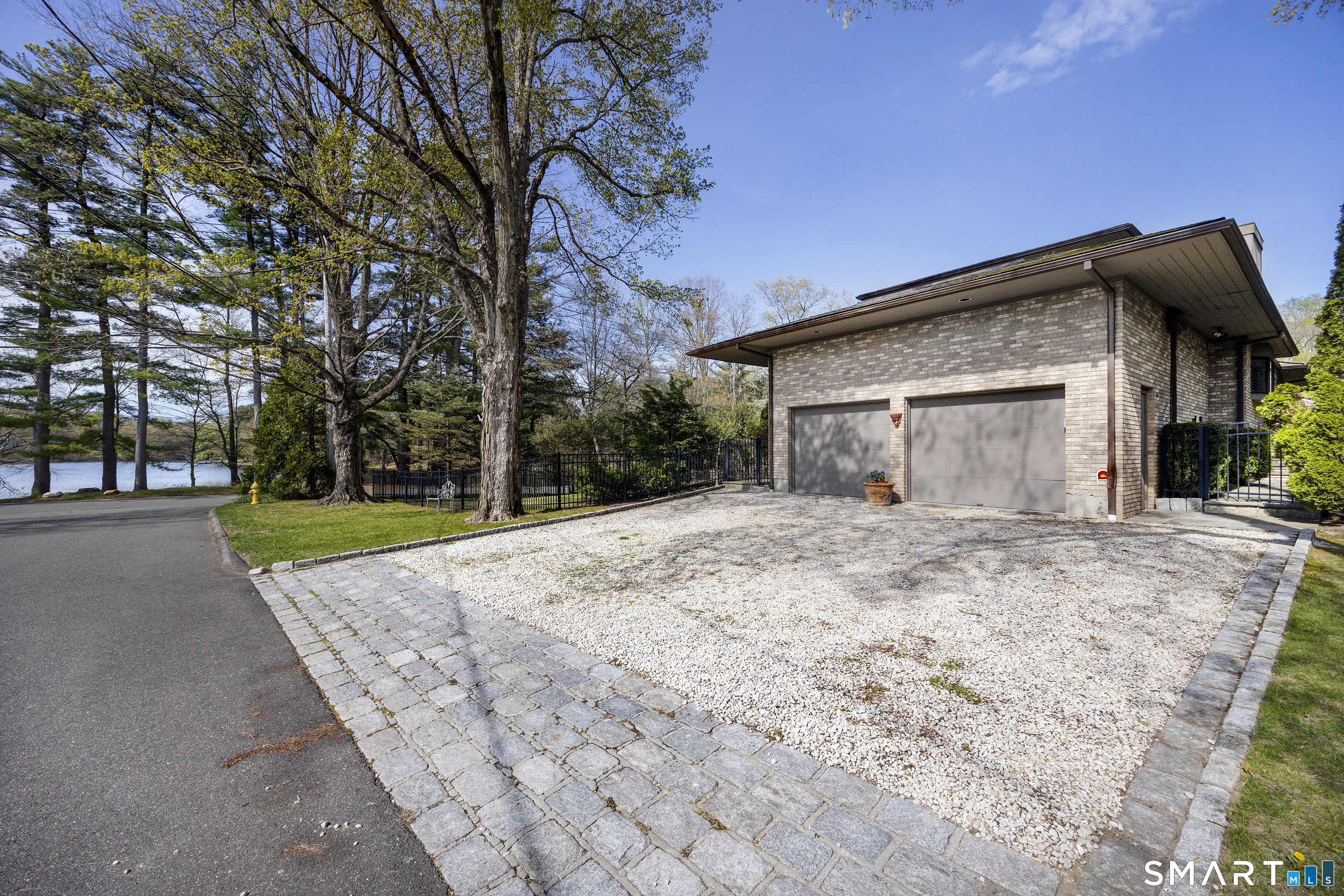 34 Canoe Brook Road
