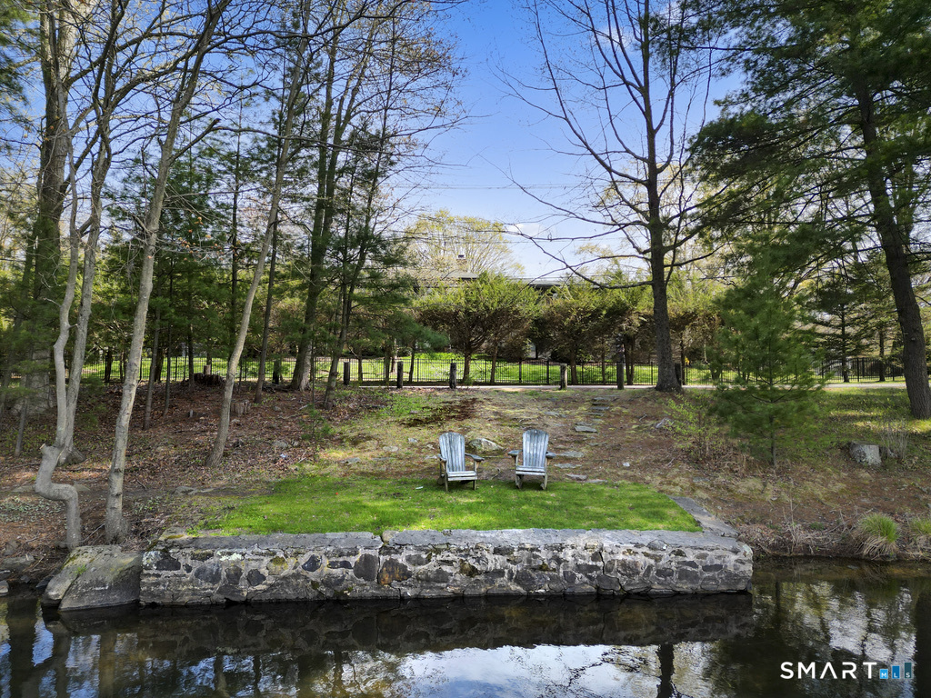 34 Canoe Brook Road