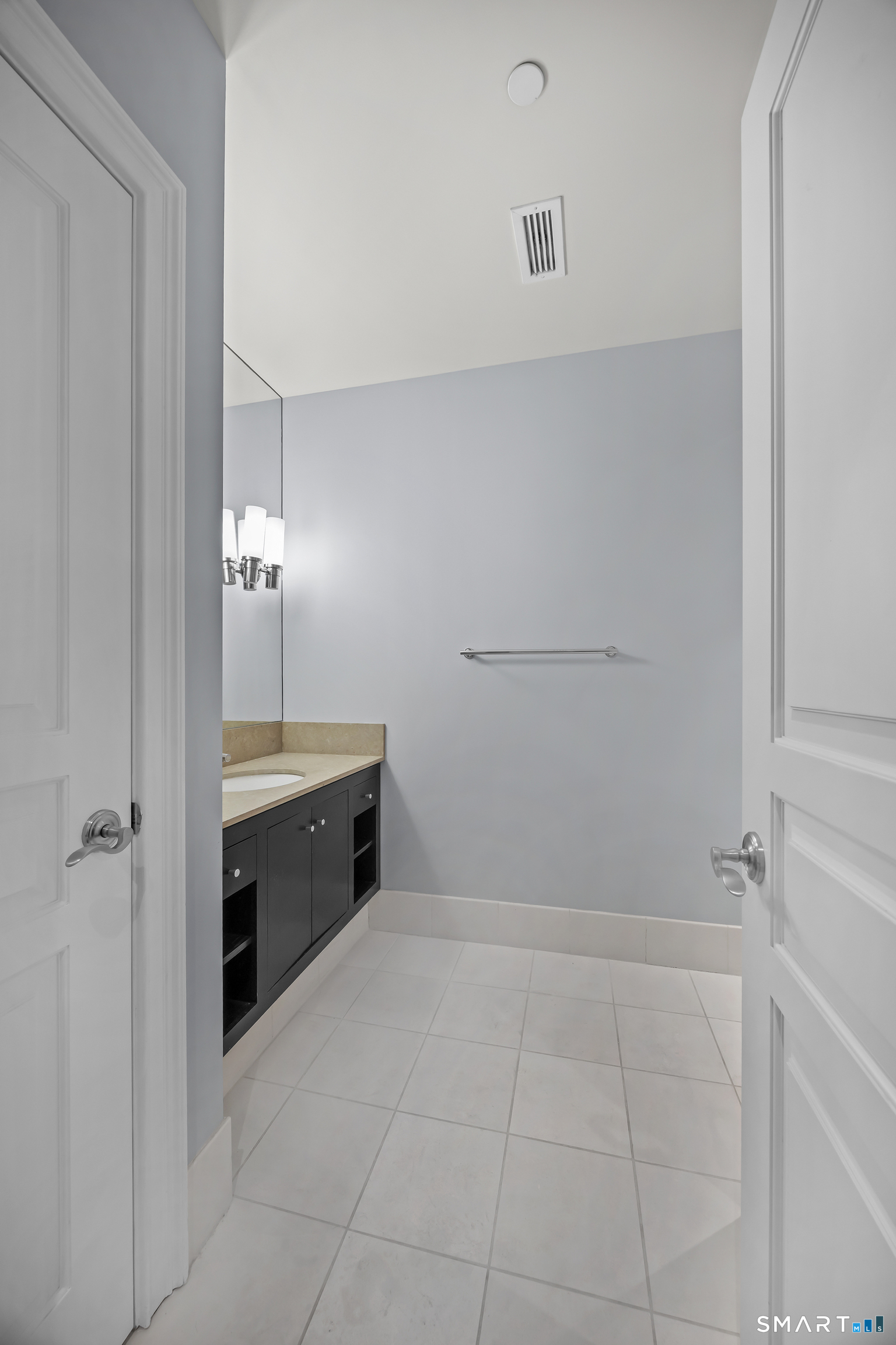 100 Parrott Drive Unit: 1106
