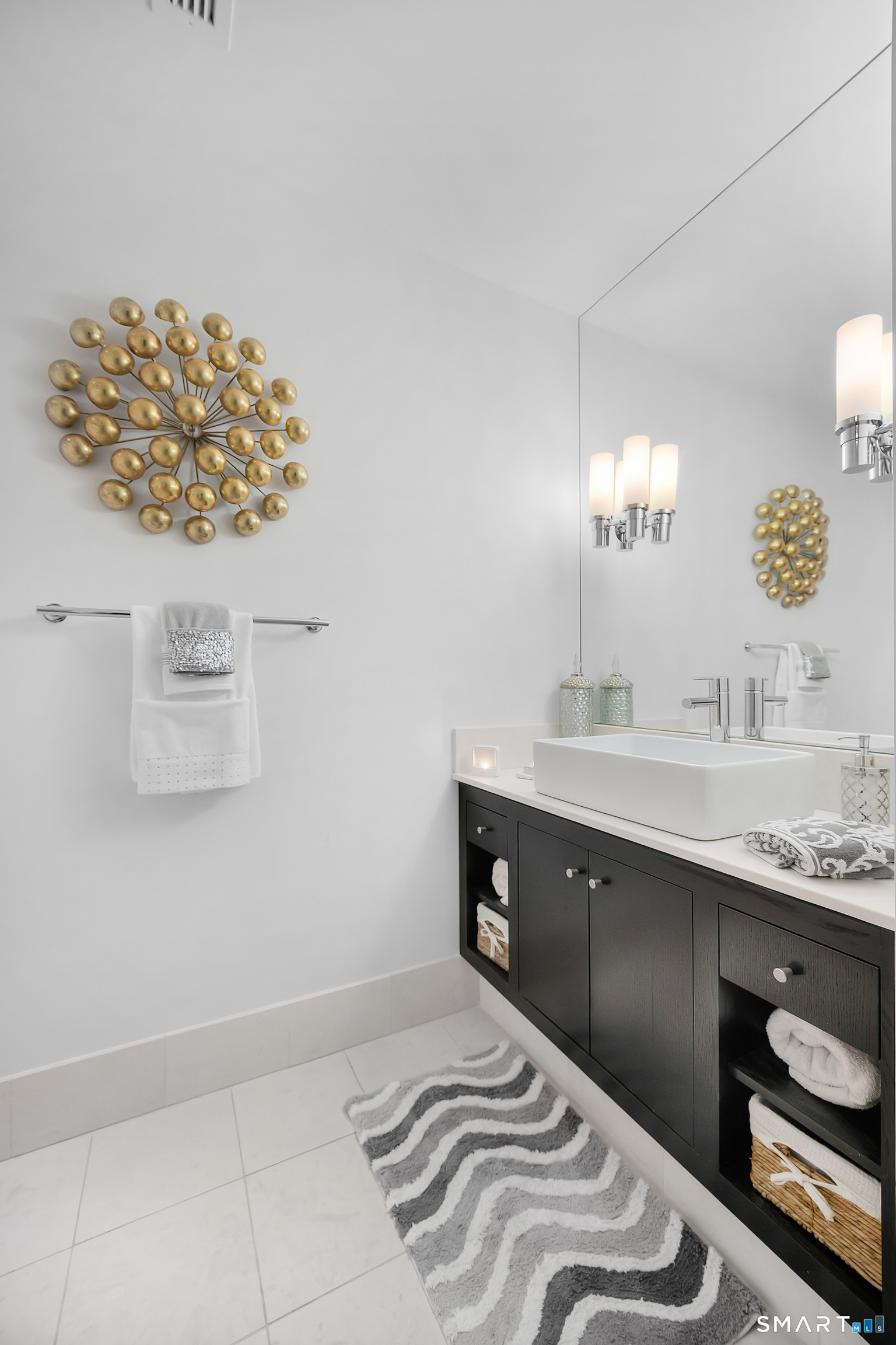 100 Parrott Drive Unit: 1402