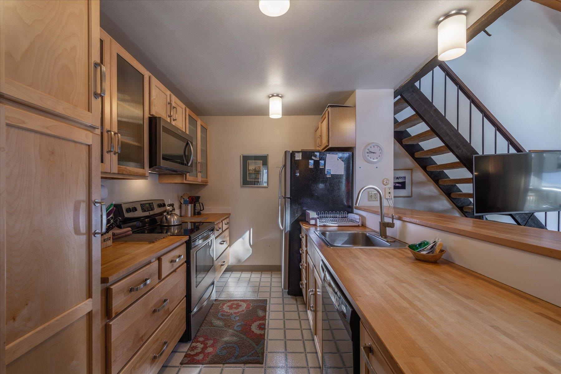 1001 Commonwealth Drive Unit: 105