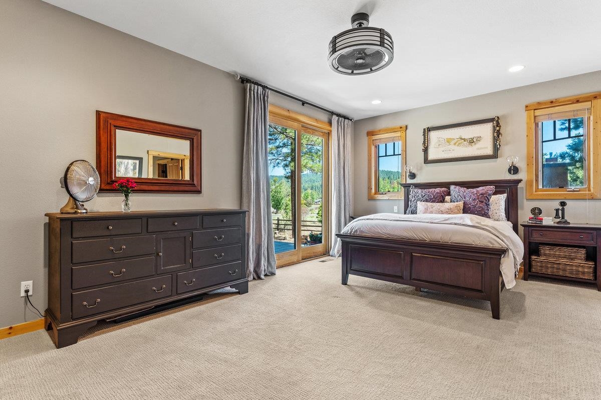 10449 Eastbourne Court