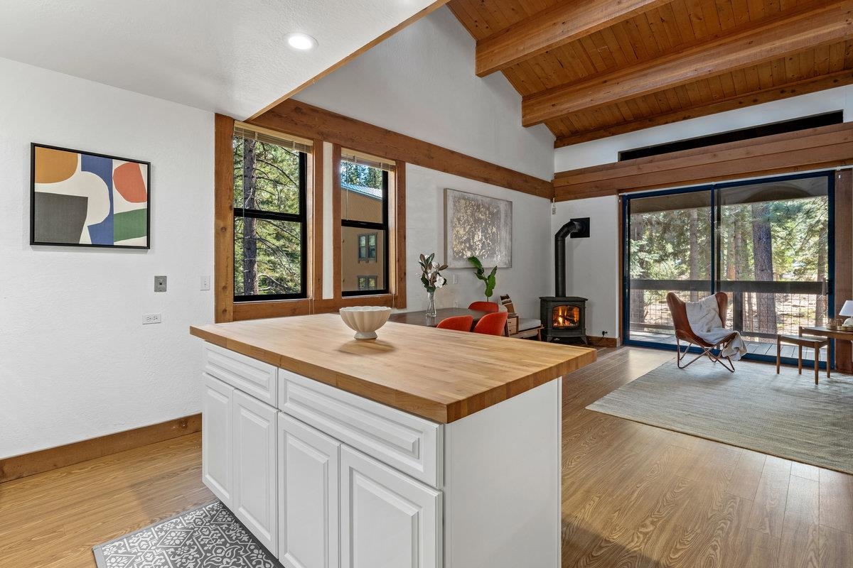 3165 Aspen Grove