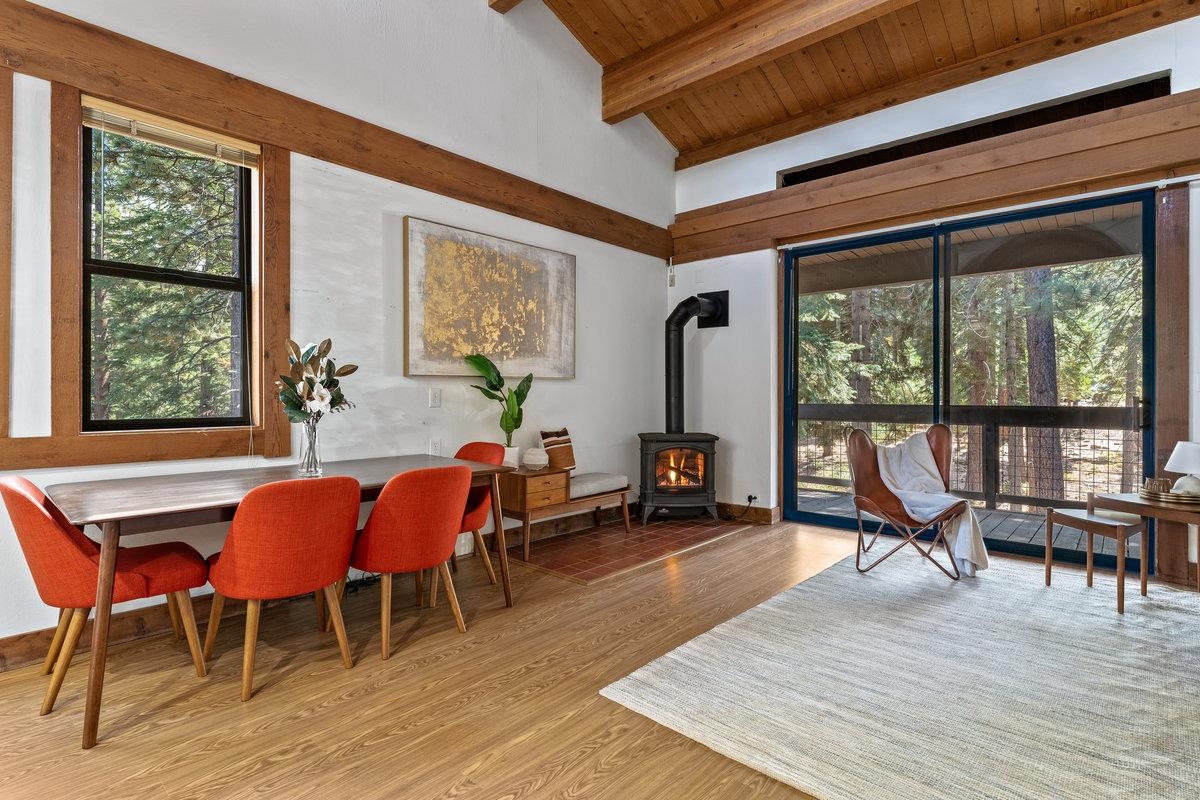 3165 Aspen Grove