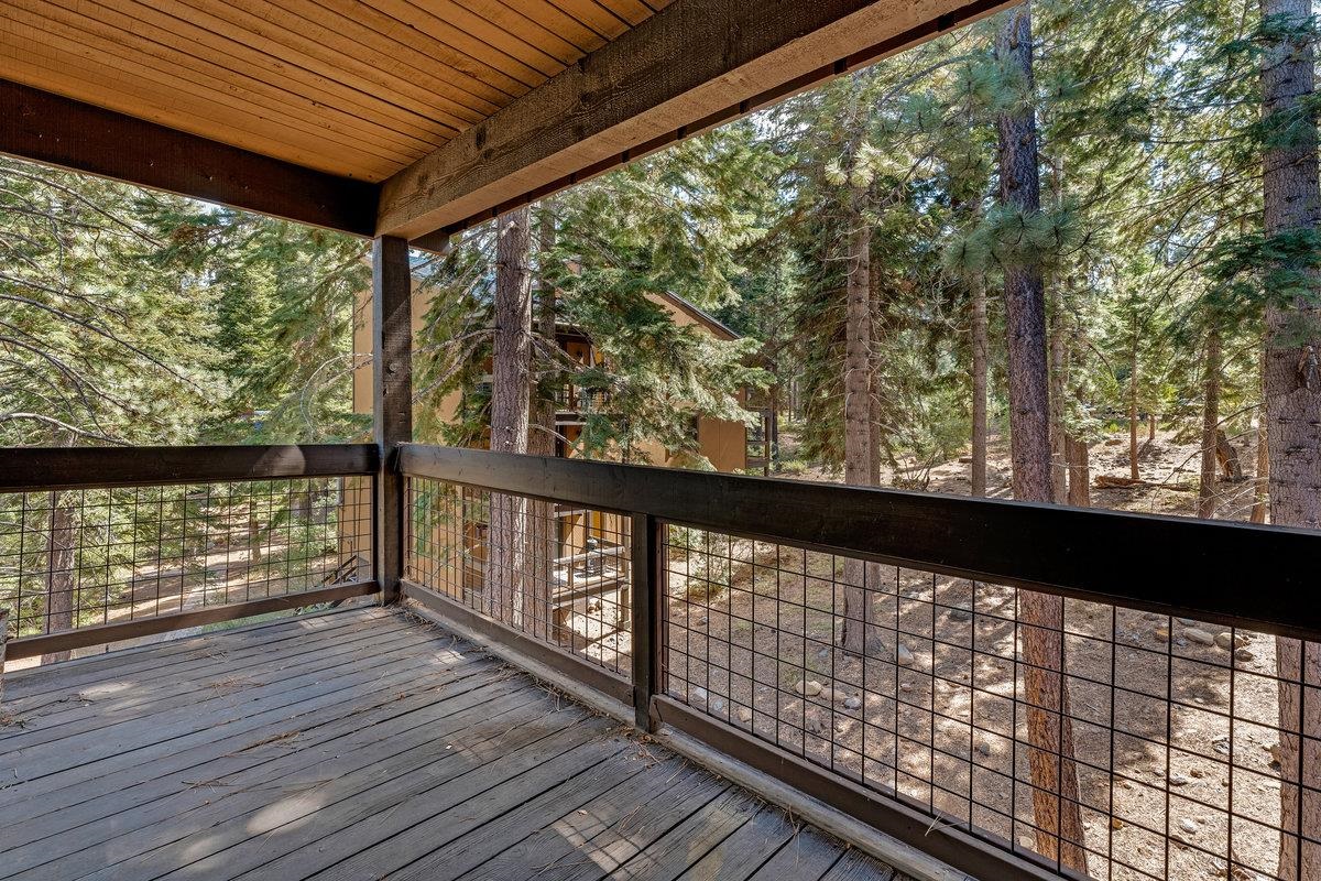 3165 Aspen Grove