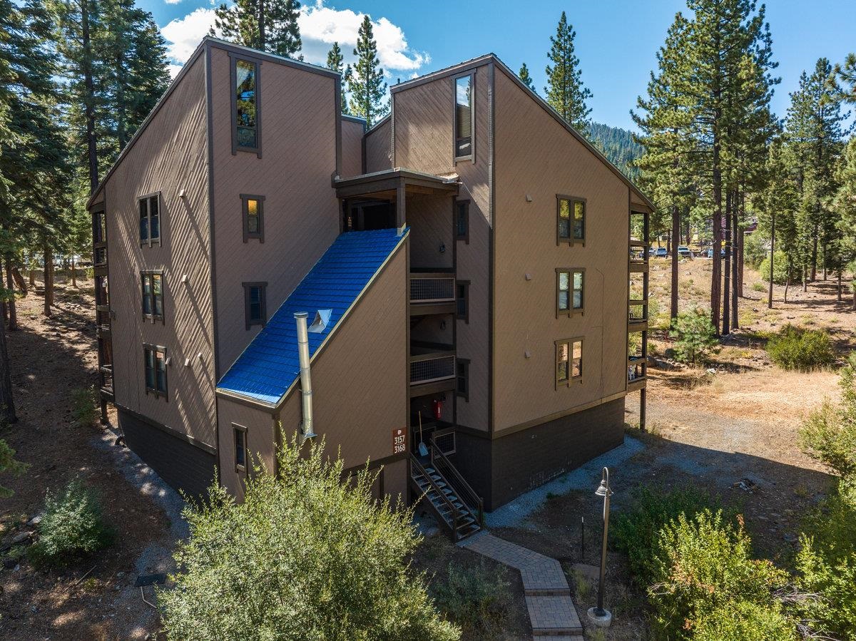 3165 Aspen Grove