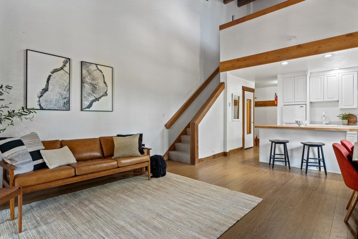 3165 Aspen Grove