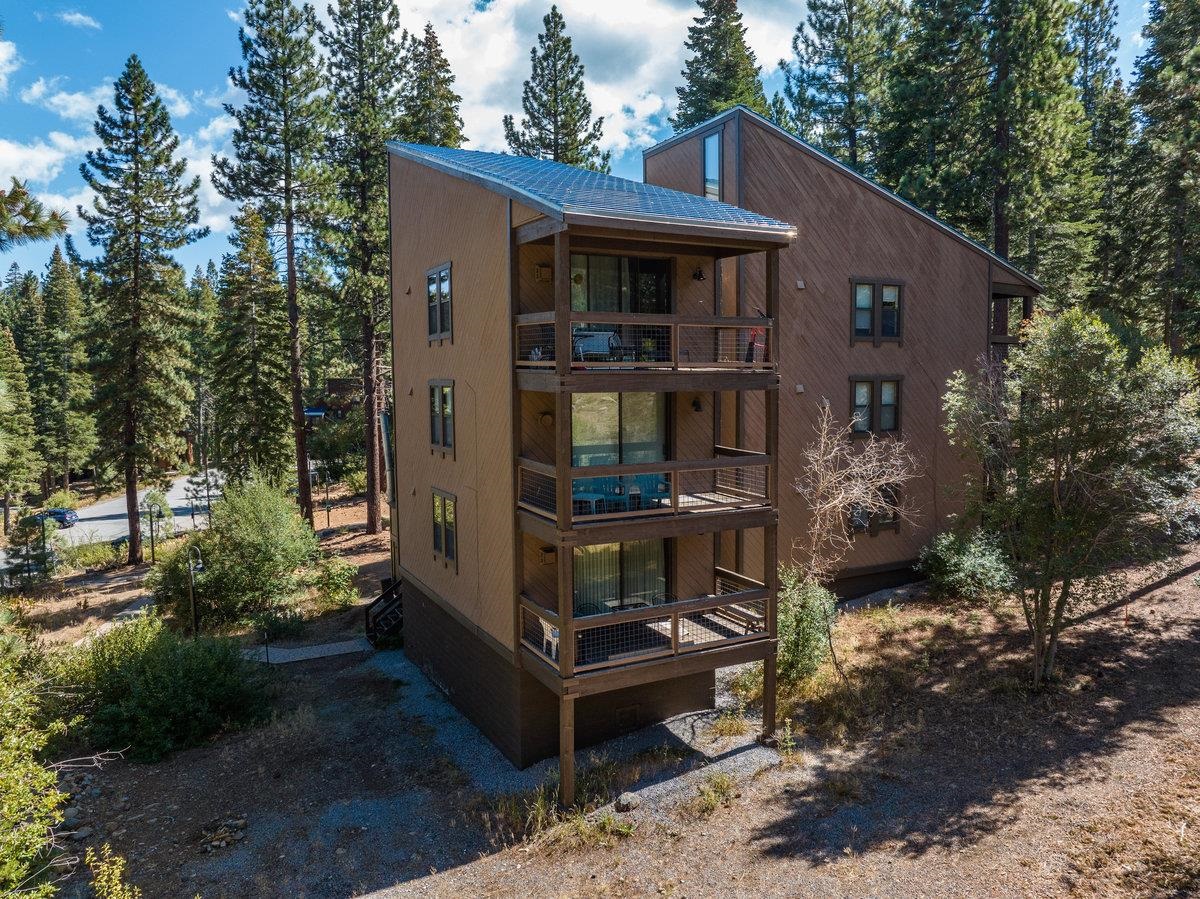 3165 Aspen Grove