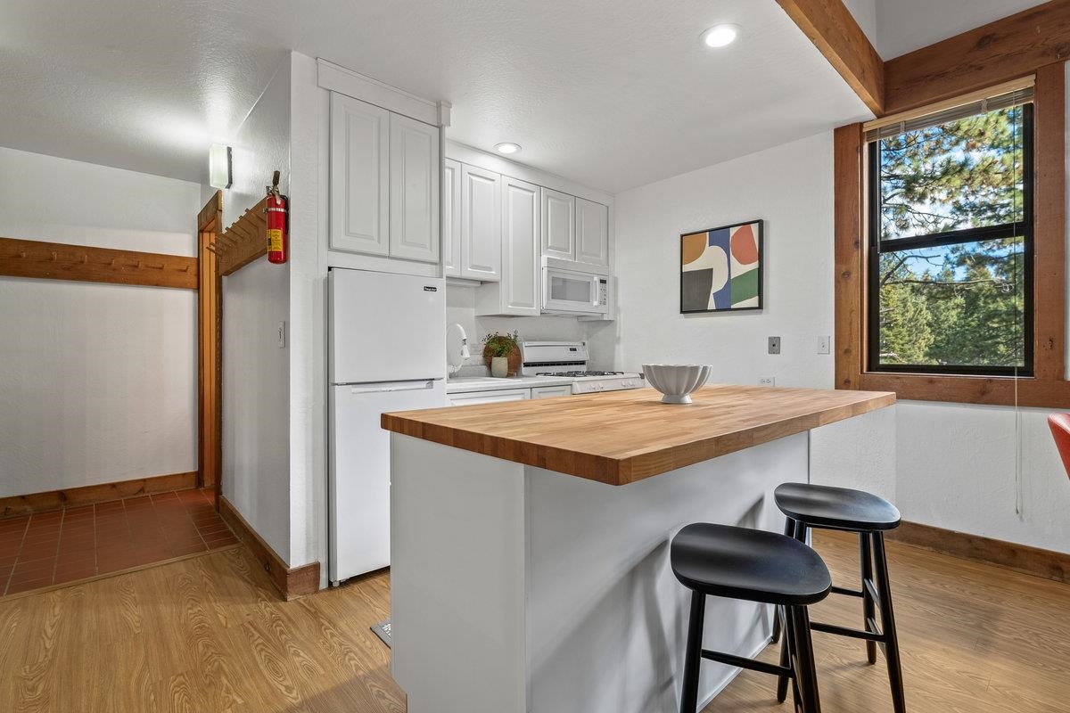 3165 Aspen Grove