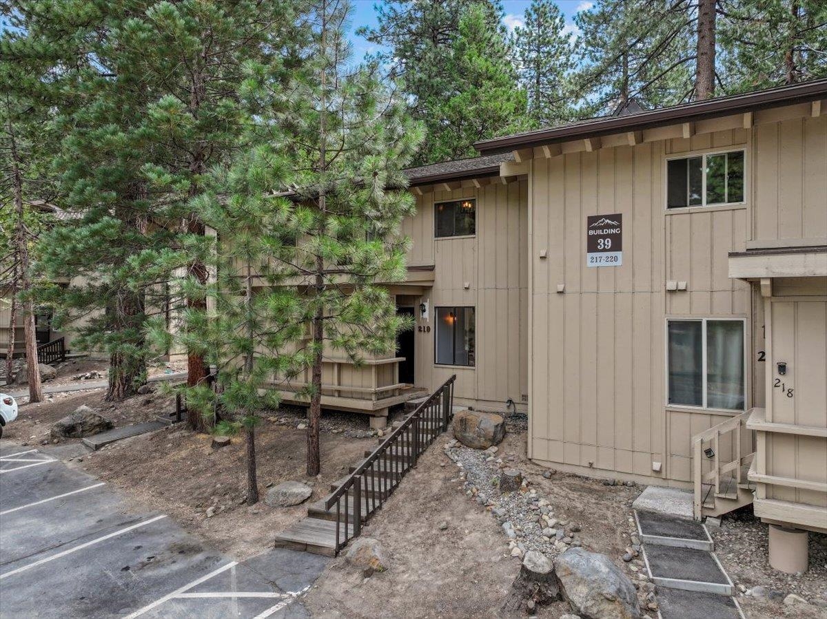 321 Ski Way Unit: 219