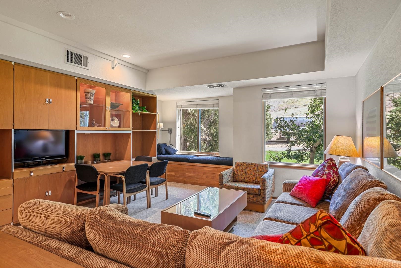 201 Shirley Canyon Road Unit: 204