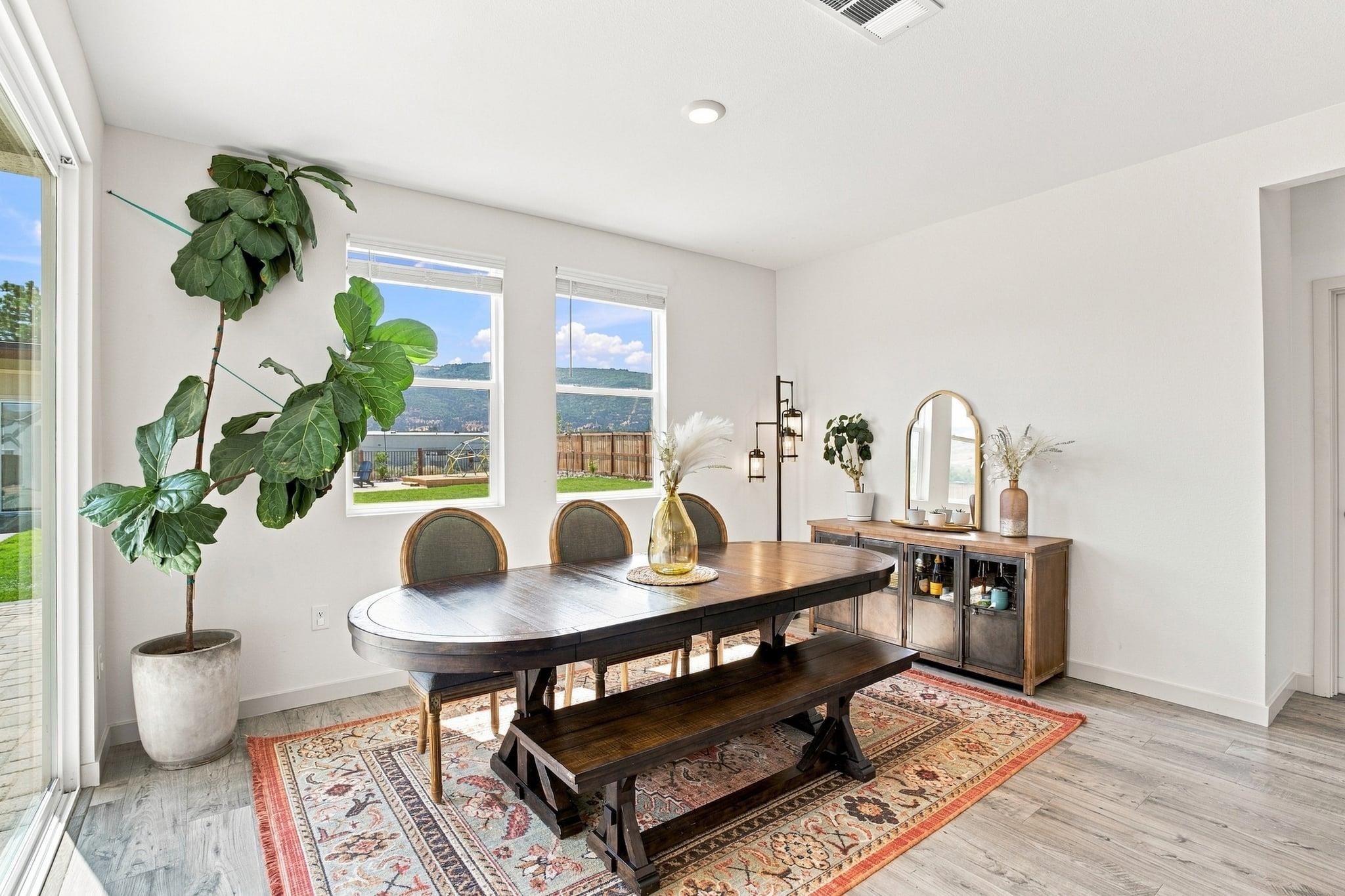 8388 Fenhollow Drive