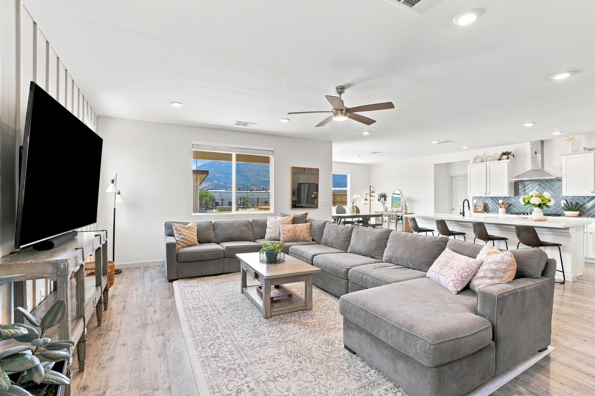 8388 Fenhollow Drive
