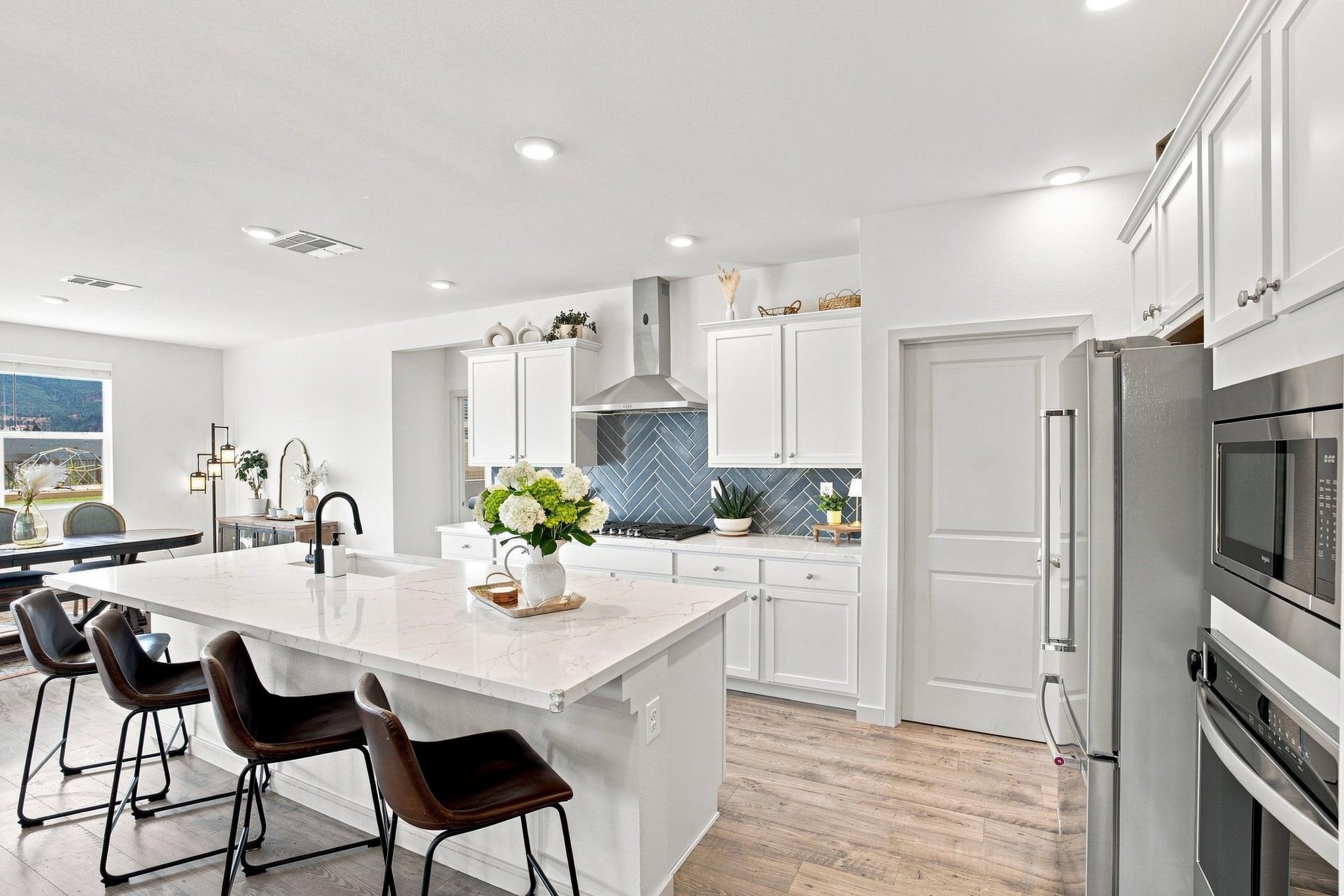 8388 Fenhollow Drive