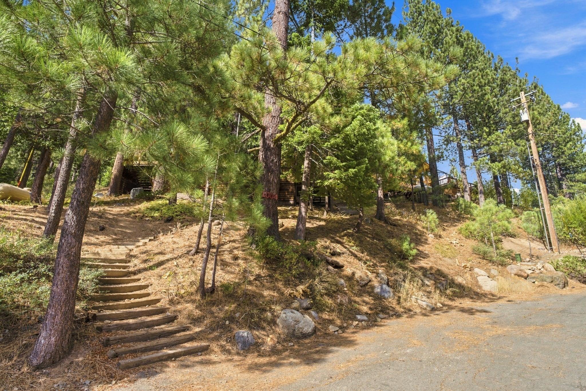 1004 Lanny Lane